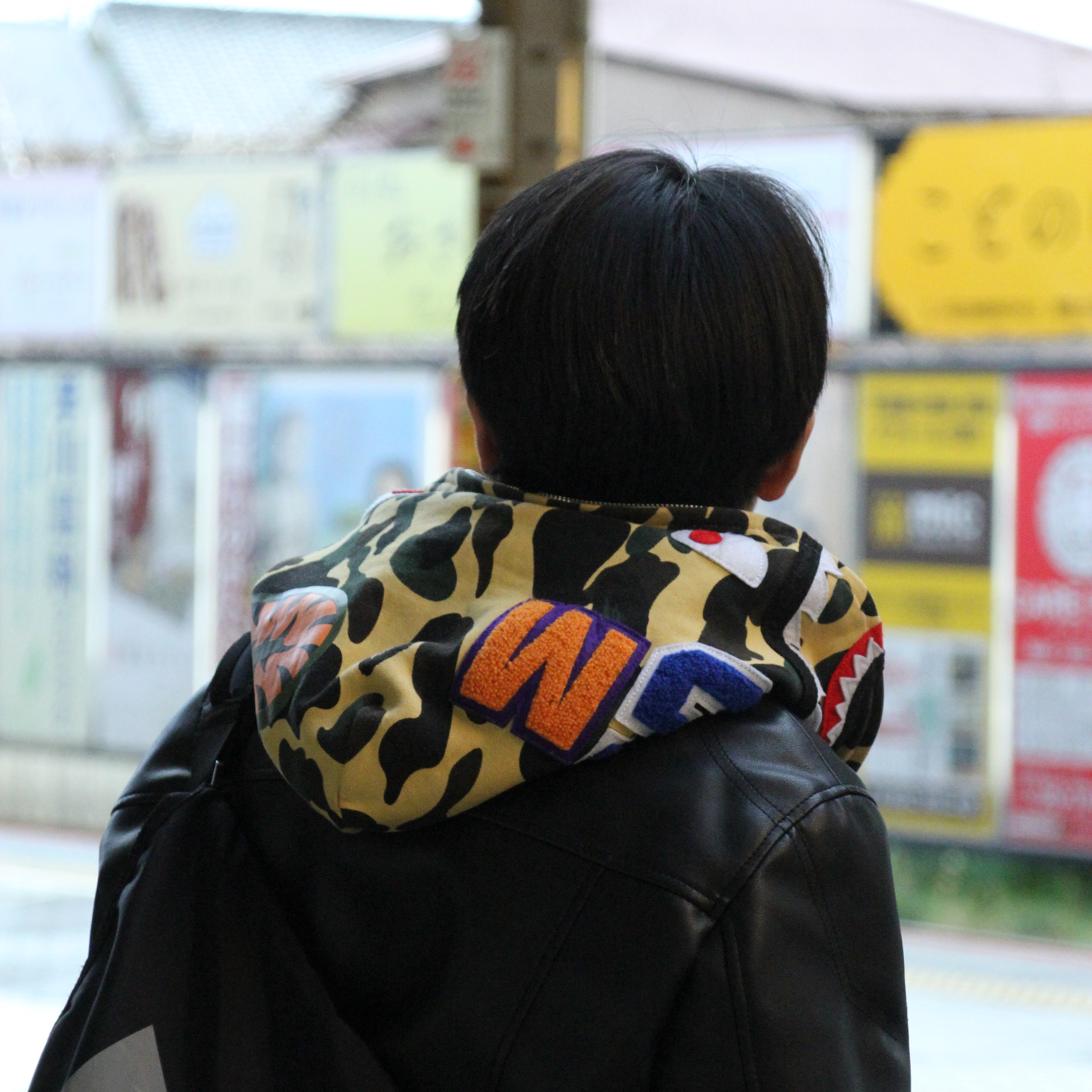 BAPE 1st Camo Shark Full Zip Hoodie Yellow, Apple AirPods Max Lightning Silver (Korean Ver.) 착용 스타일 - 4