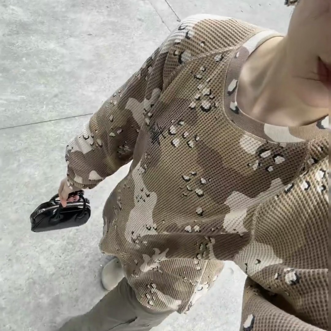 Stussy Raglan Thermal LS Crew Desert Camo 착용 스타일 - 2