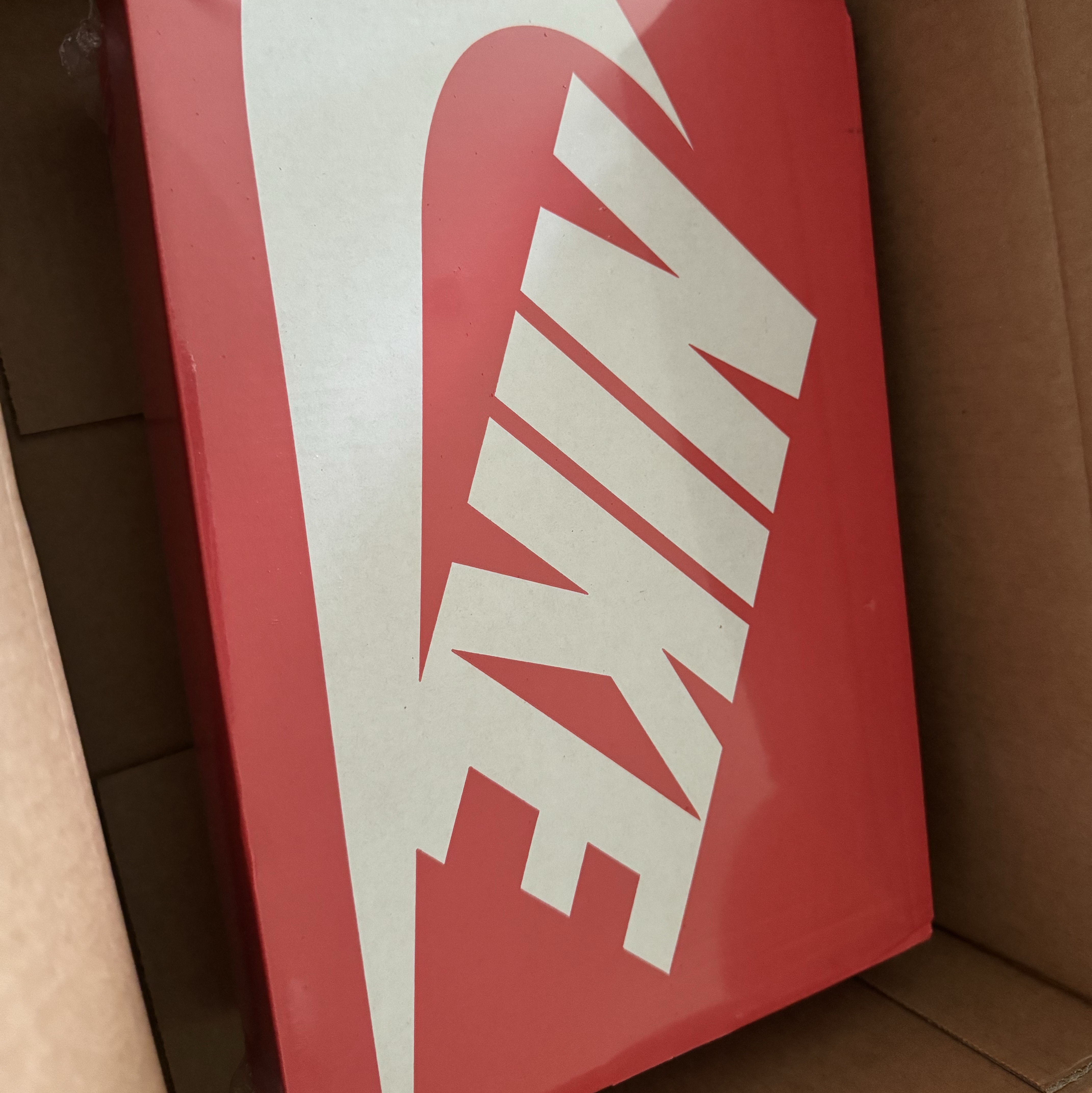 (W) Nike Zoom Vomero 5 Cobblestone and Flat Pewter 착용 스타일 - 1