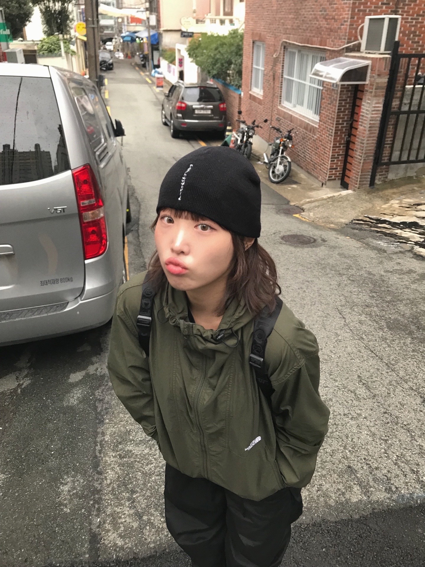 Netherworld Scrawl Beanie Black, BAPE Baby Milo Mini Fur Backpack Brown 착용 스타일