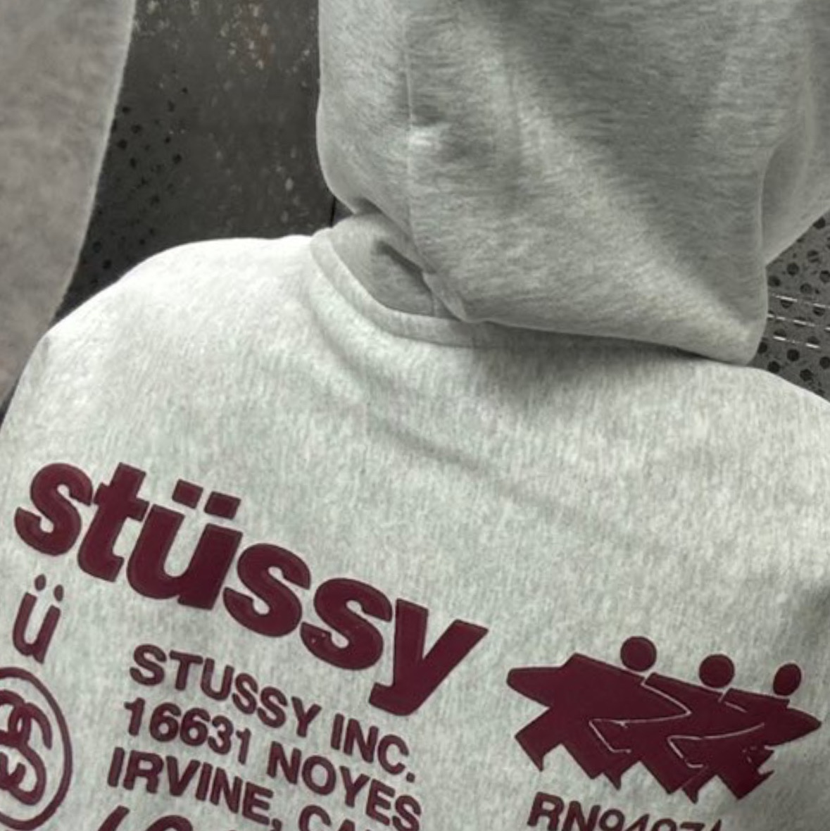 Stussy DNA Zip Hoodie Ash Heather 착용 스타일