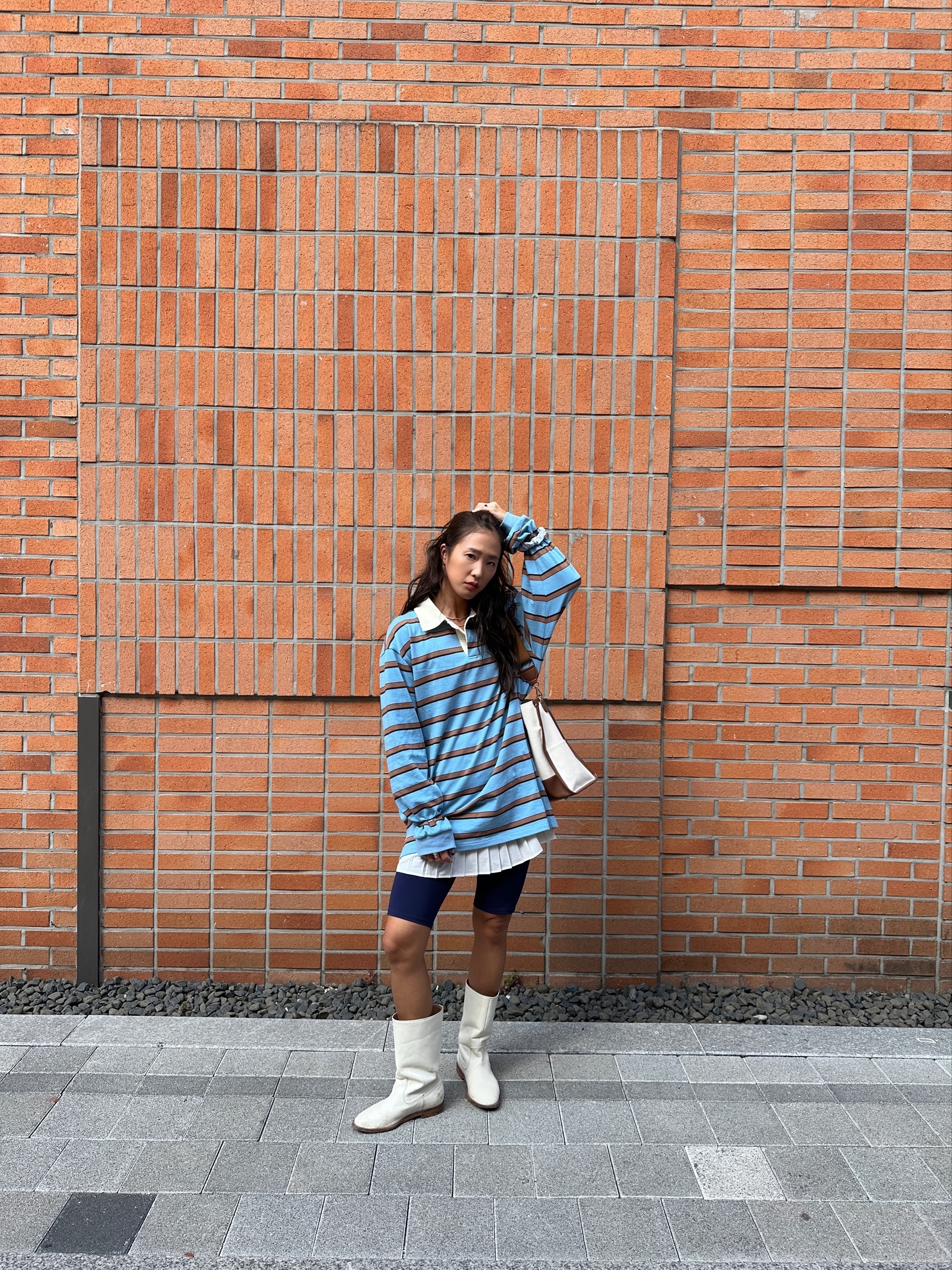 Menasoo Stripe Rugby T Shirt Skyblue 착용 스타일 - 2