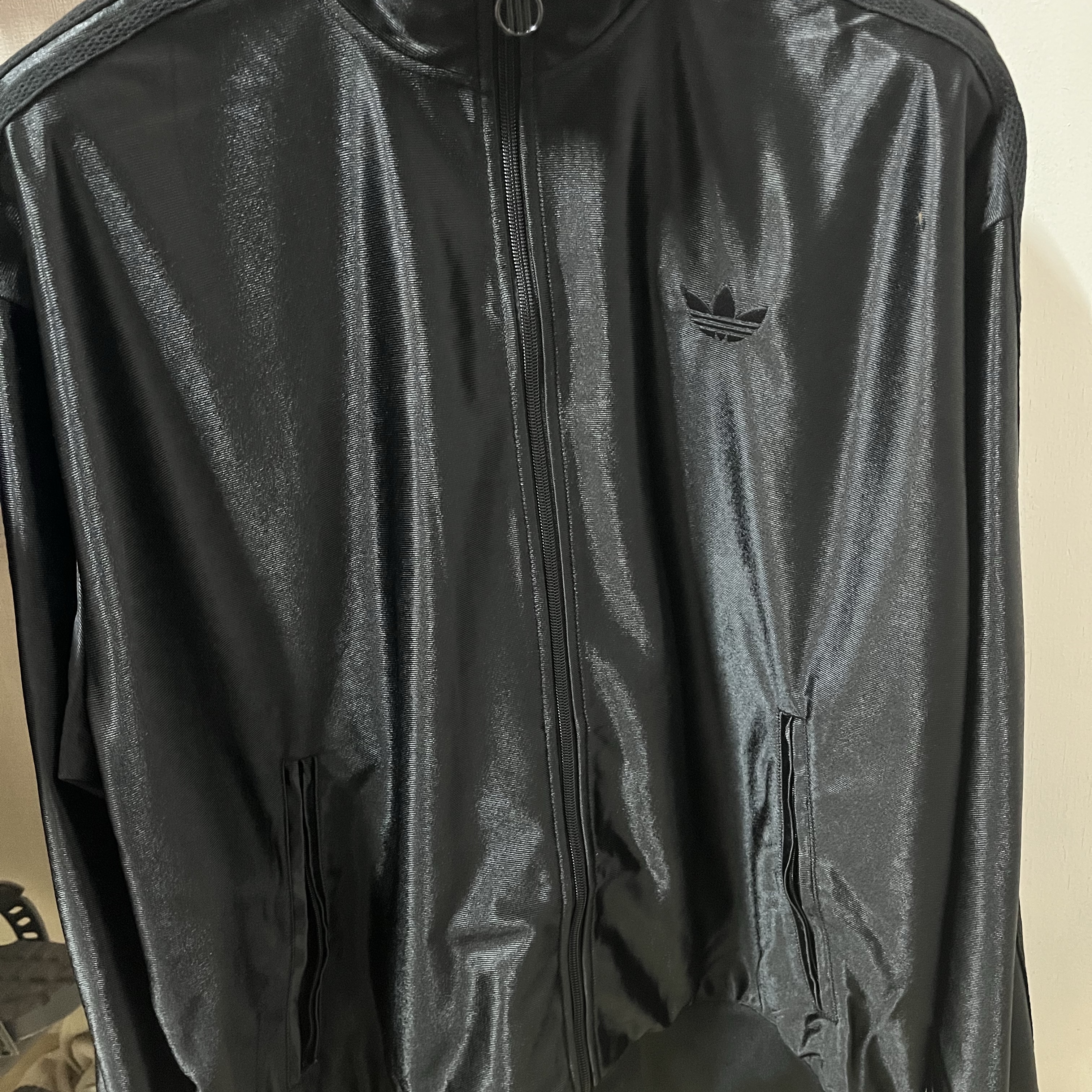 Adidas Q3 Oversized Track Top Black - KR Sizing 착용 스타일