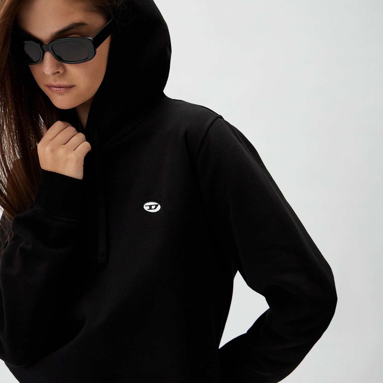 (W) Diesel F-Reggy-Hood-Doval-Pj Hoodie with Oval D Patch Black 착용 스타일
