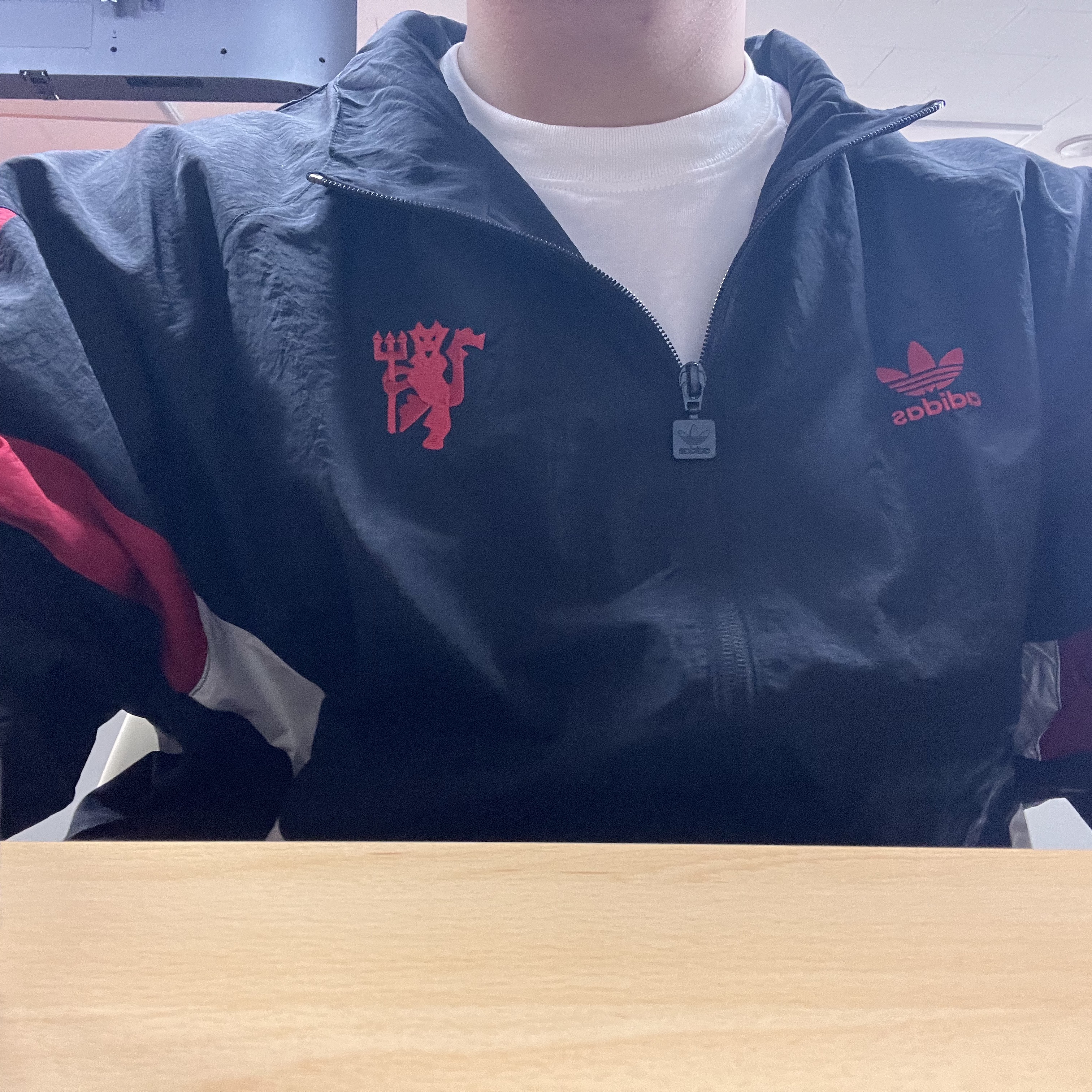 Adidas Manchester United Originals Track Top Black Red - KR Sizing 착용 스타일