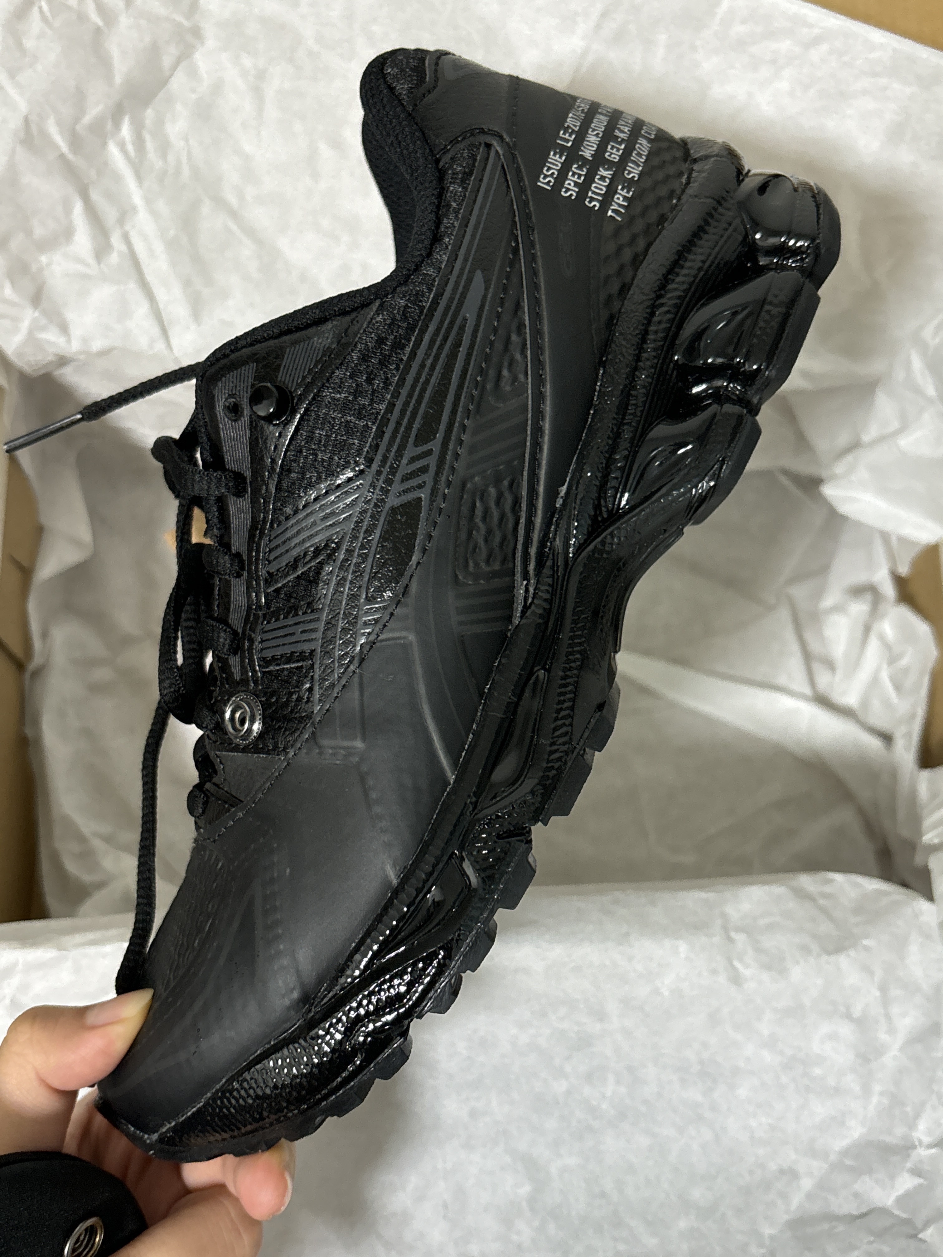 Asics x Limited Edt x SBTG Gel-Kayano 14 Monsoon Patrol Black 착용 스타일 - 4
