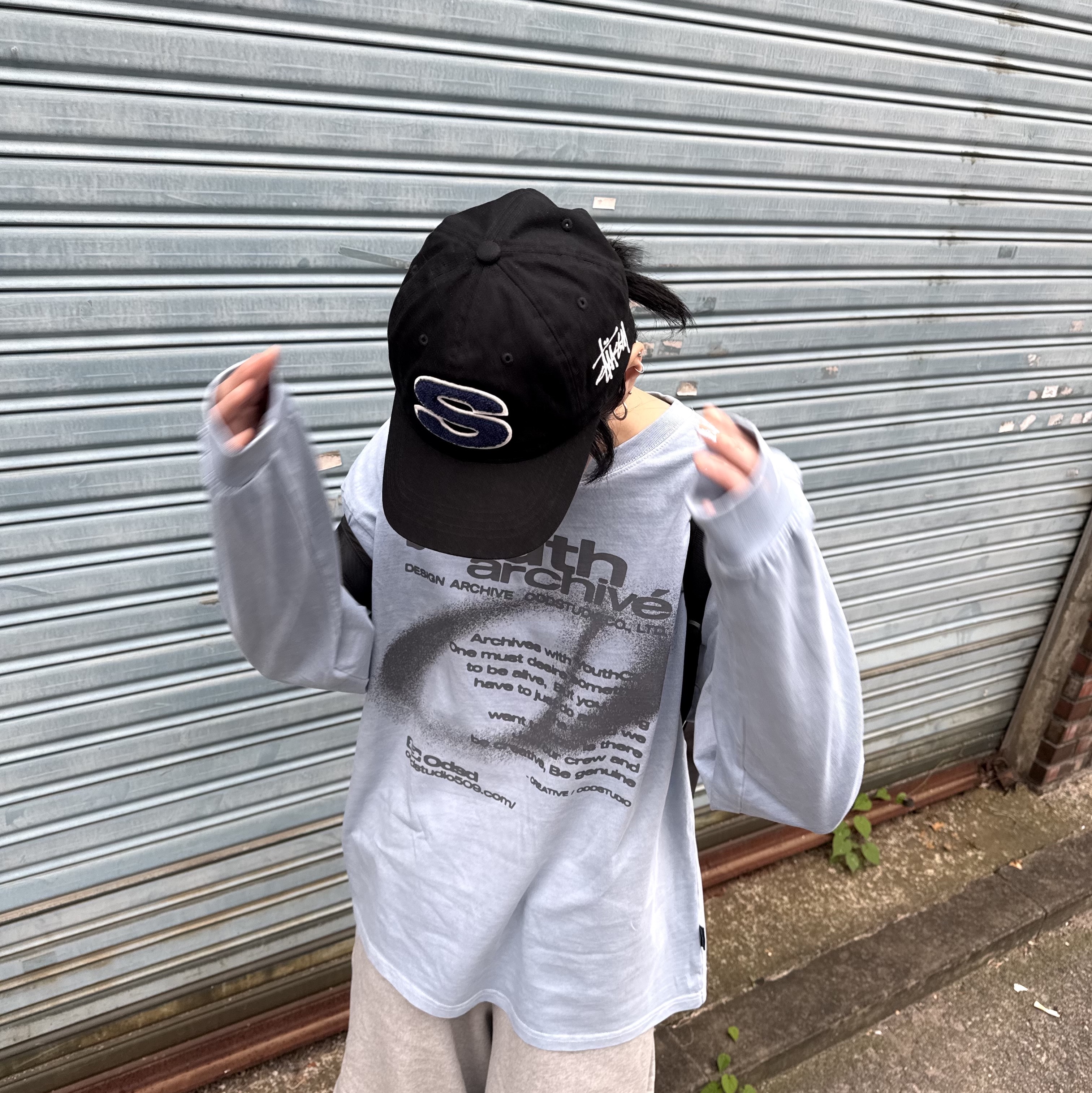 Stussy Chenille S Low Pro Cap Black, Arc'teryx Heliad 15 Backpack Black 착용 스타일 - 3