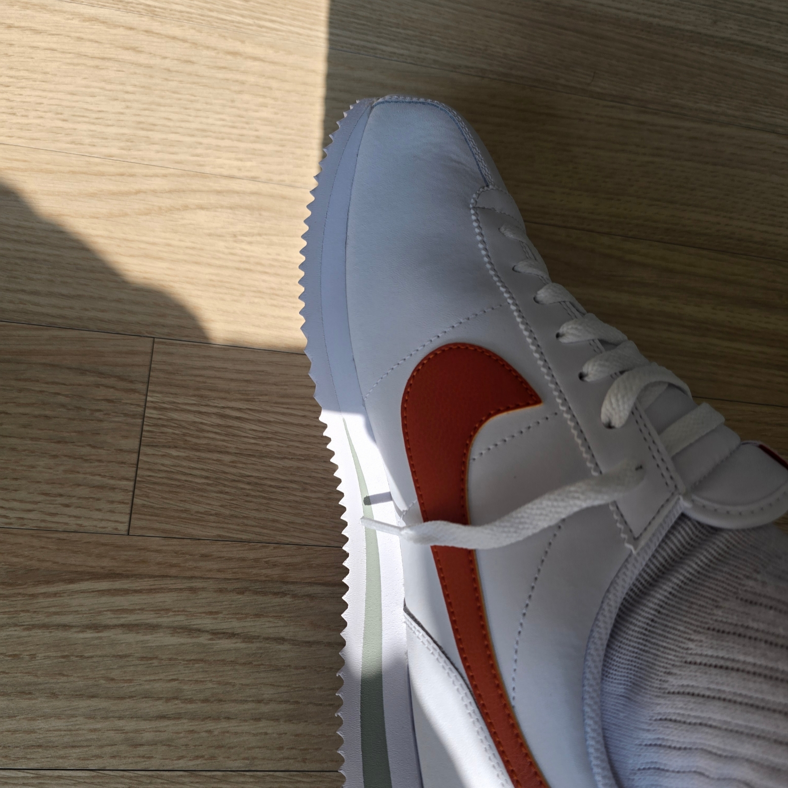 Nike Cortez White Campfire Orange 착용 스타일 - 1