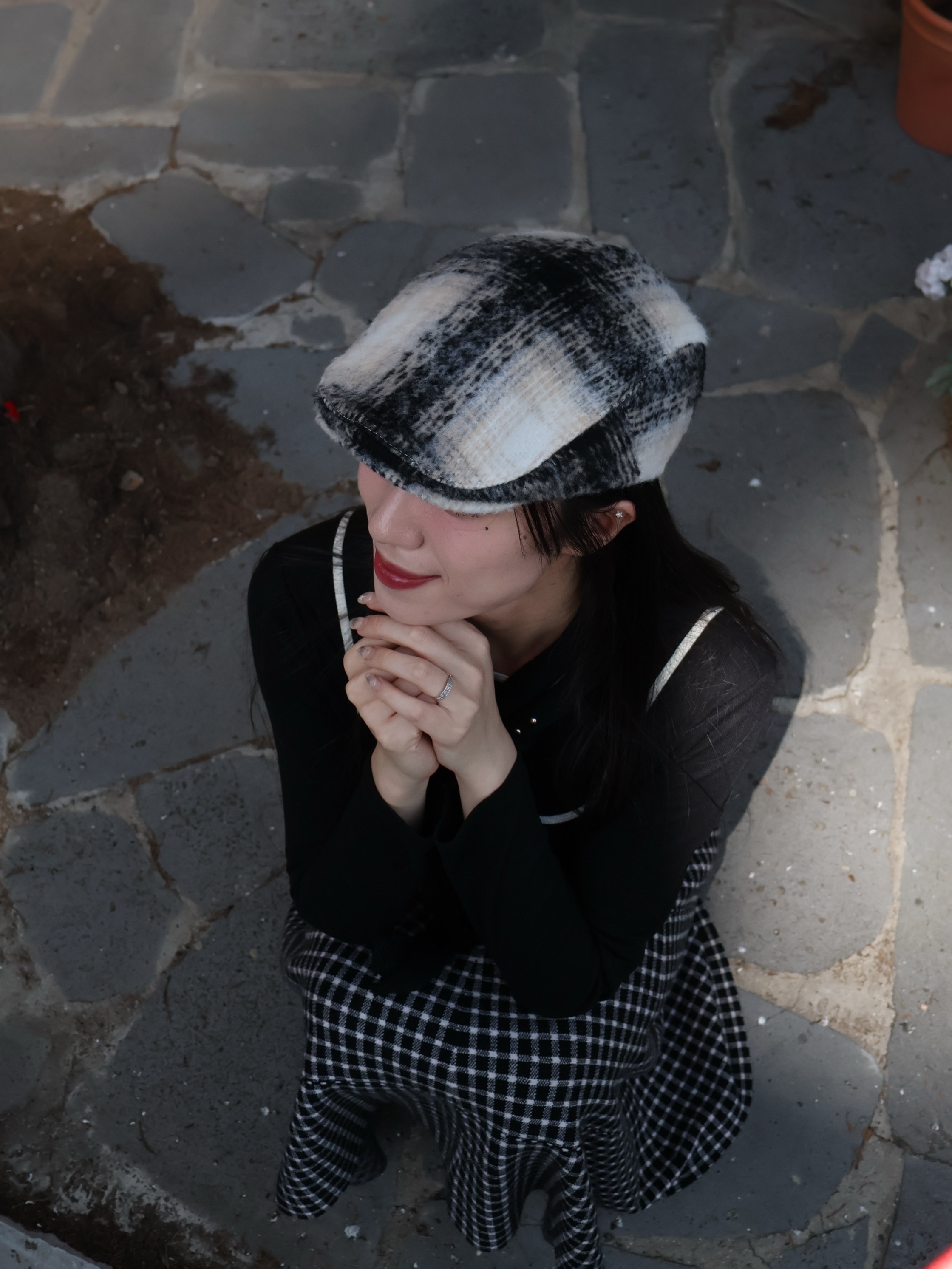 Allincomplete Tartan Check Hunting Cap Black Check 착용 스타일 - 3