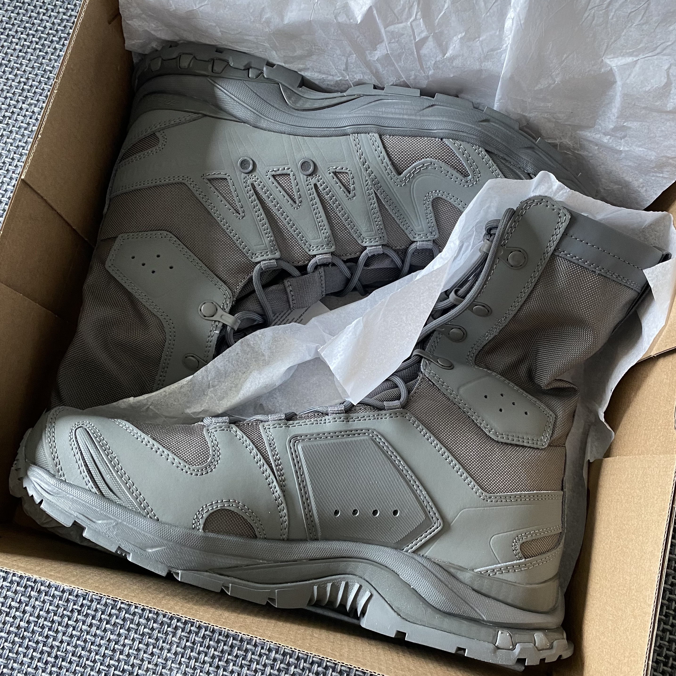 Salomon x Rier XA Jungle Castlerock 착용 스타일