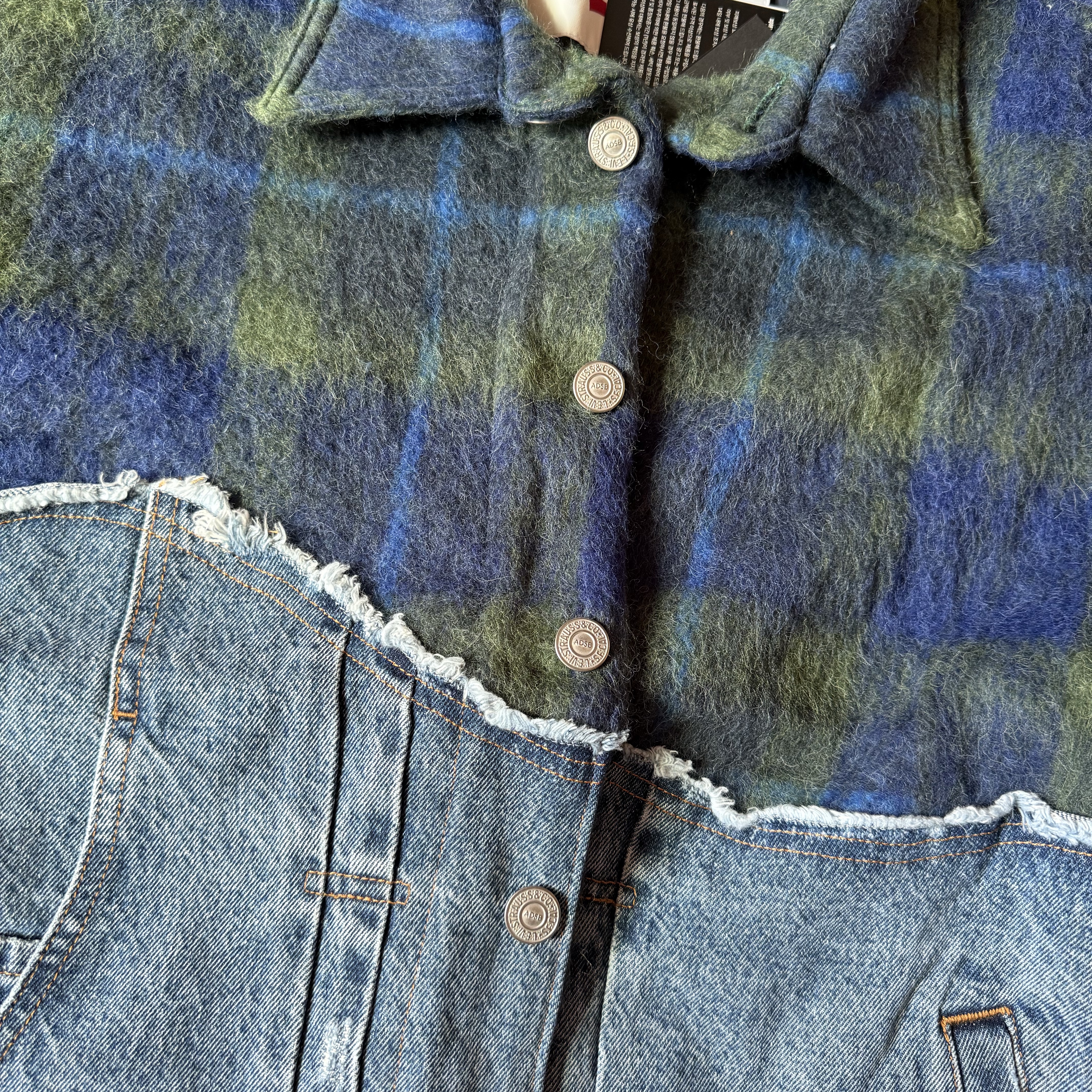 [KREAM 단독] ADSB Andersson Bell x Levi's Women Spliced Trucker Indigo Green - 24FW 착용 스타일 - 1