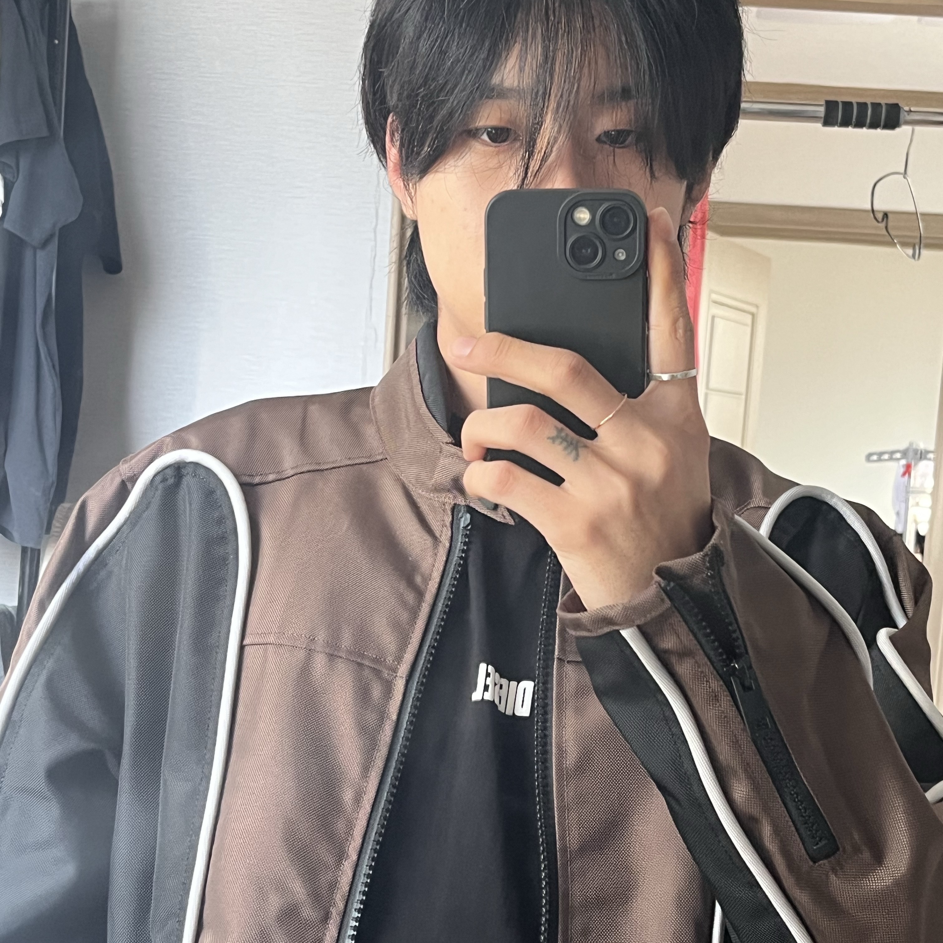 Diesel J-Blink Biker Jacket in Colour-Block Nylon Black Brown 착용 스타일 - 1