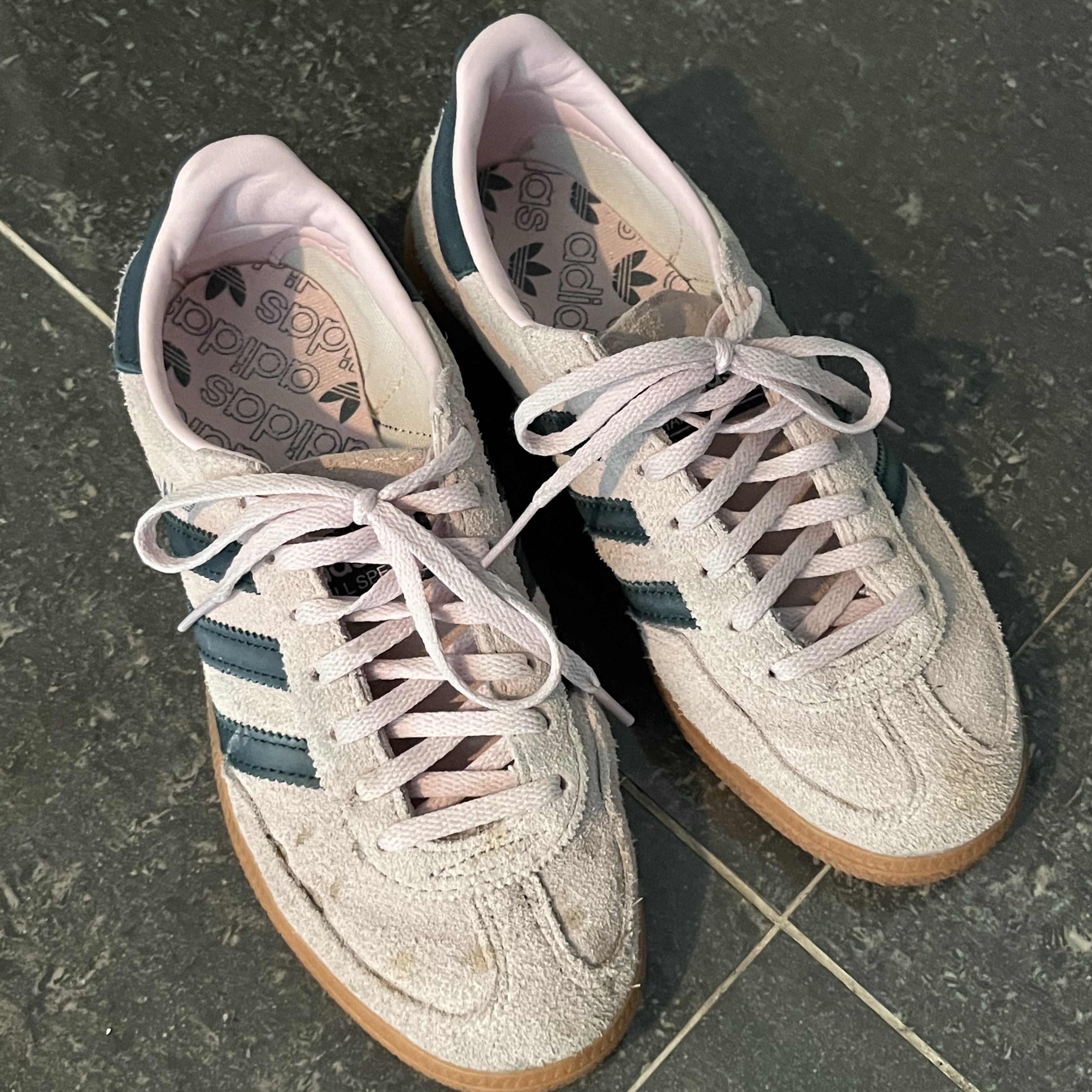 (W) Adidas Spezial Handball Clear Pink 착용 스타일 - 2