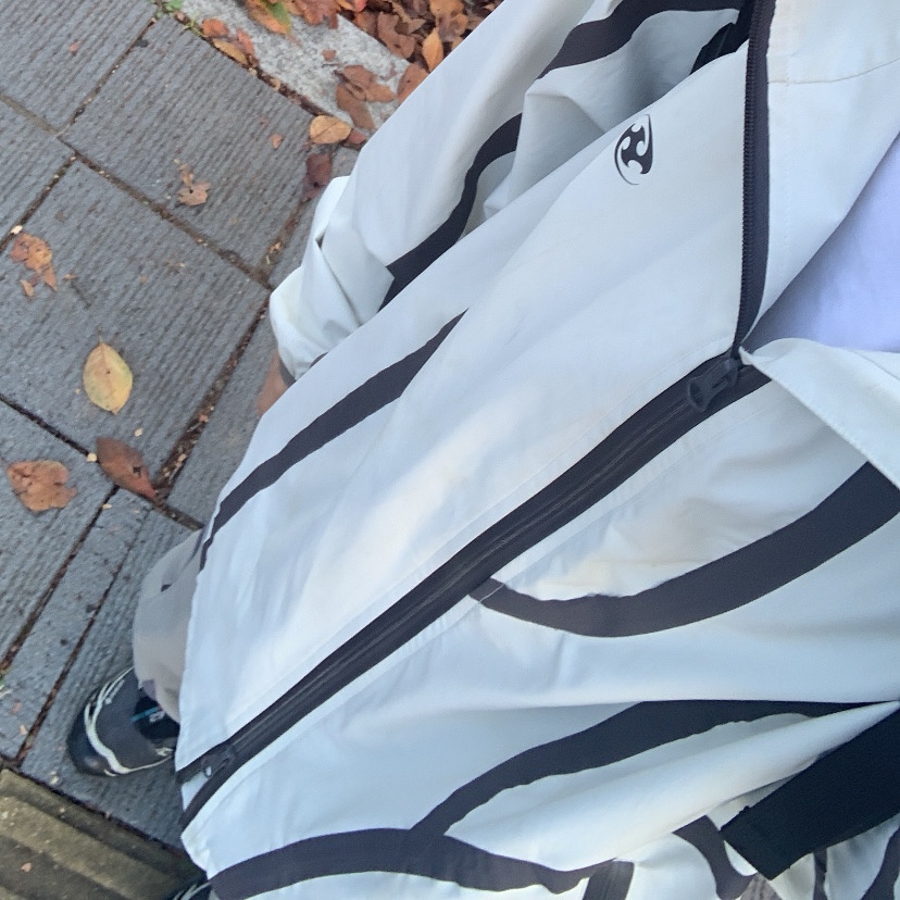 Sansan Gear Windblock Jacket Ivory - 22SS, Salomon XT-6 Gore-Tex Black Ebony 착용 스타일 - 2
