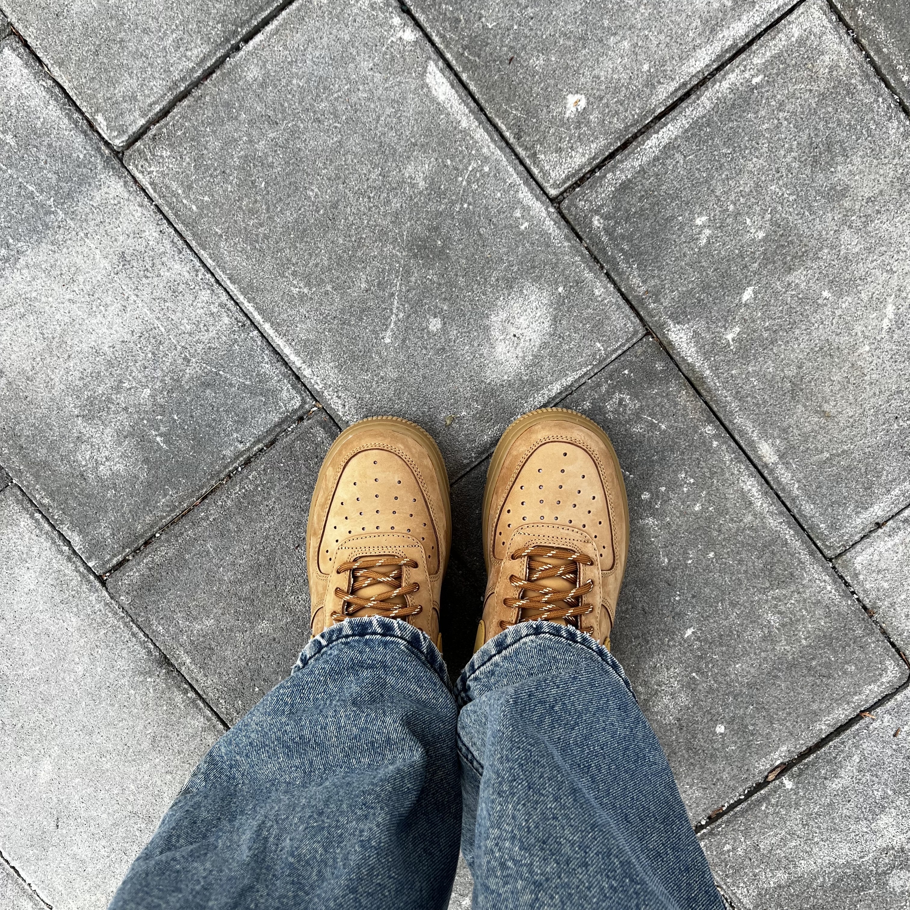 (W) Nike Air Force 1 '07 WB Flax Wheat 착용 스타일