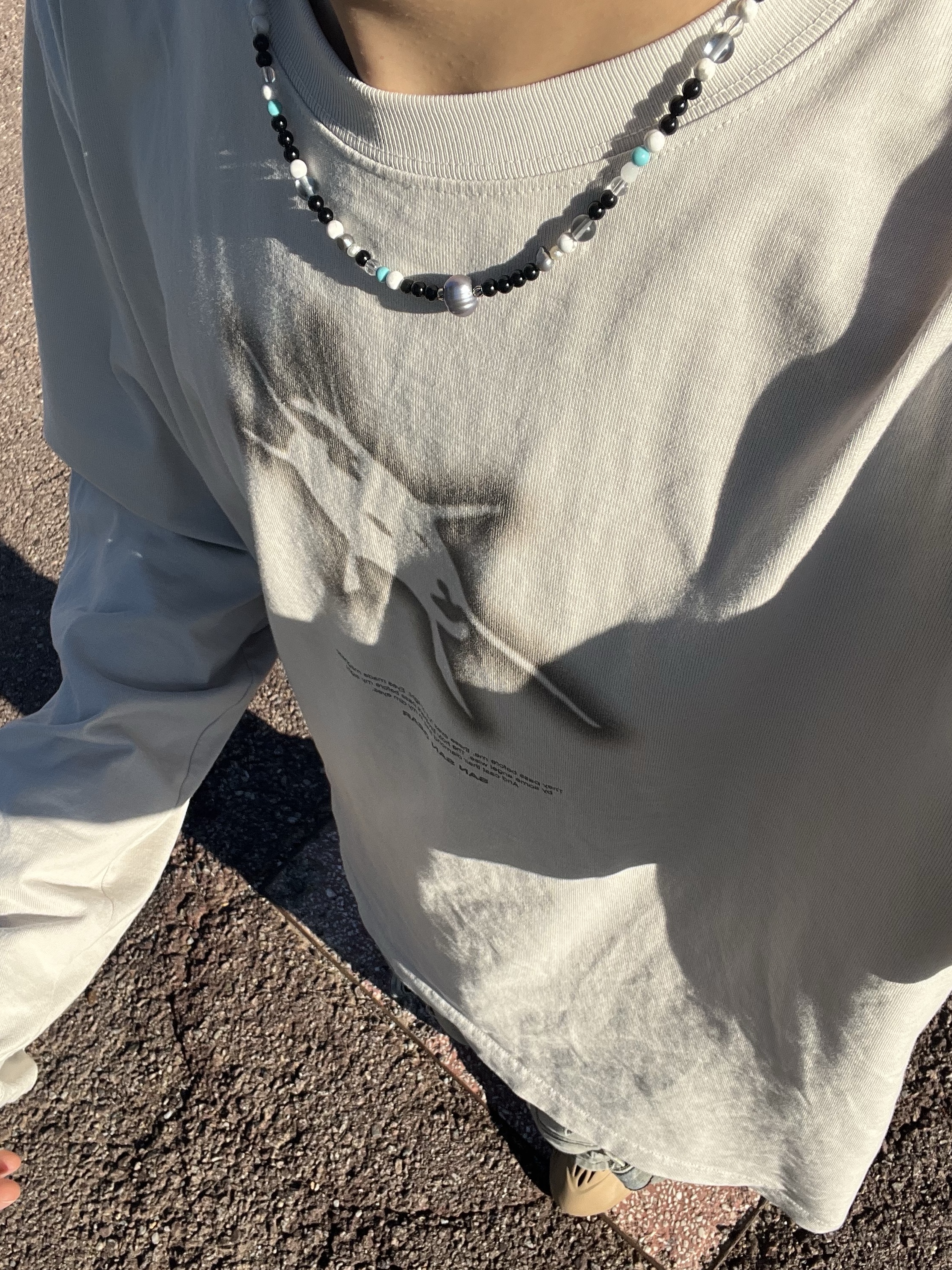 Sansan Gear Sunburn Long Sleeves Beige  - 23FW, Adidas Yeezy Foam RNNR Clay Taupe 착용 스타일 - 2
