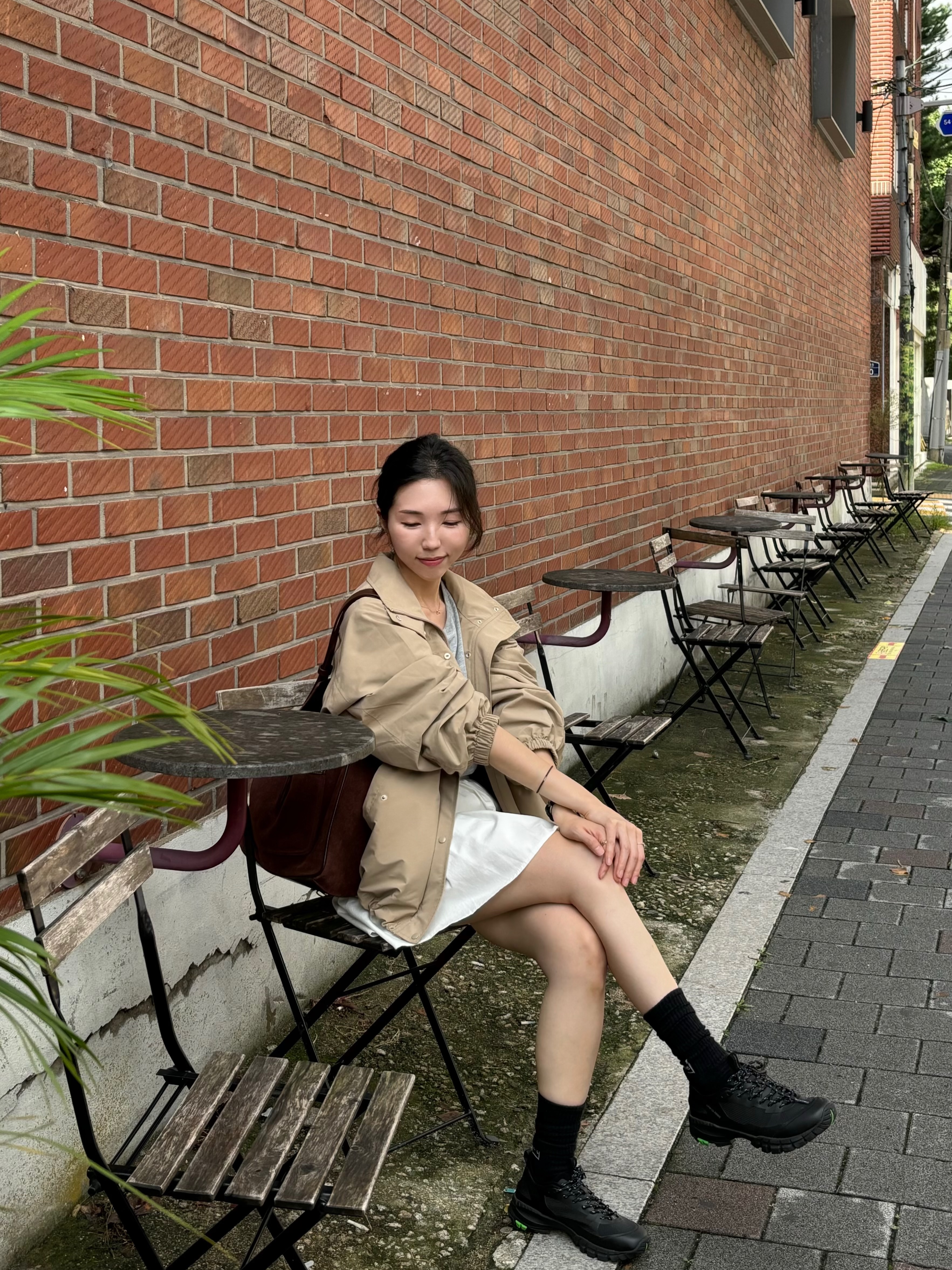 Siyazu SIOT4110 High Neck Windbreaker Beige 착용 스타일 - 3