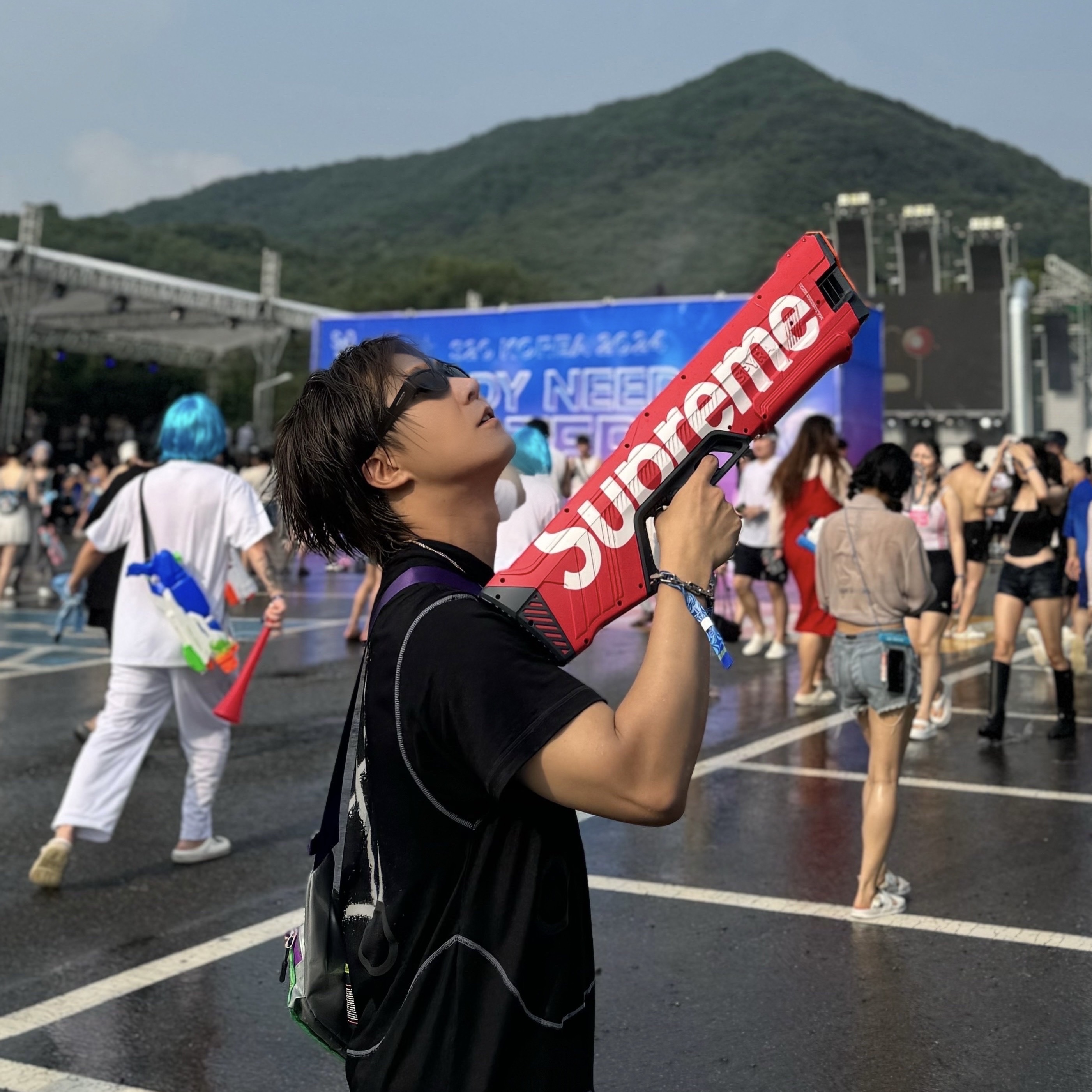 Nike x Off-White NRG RU Short Sleeve T-Shirt 착용 스타일