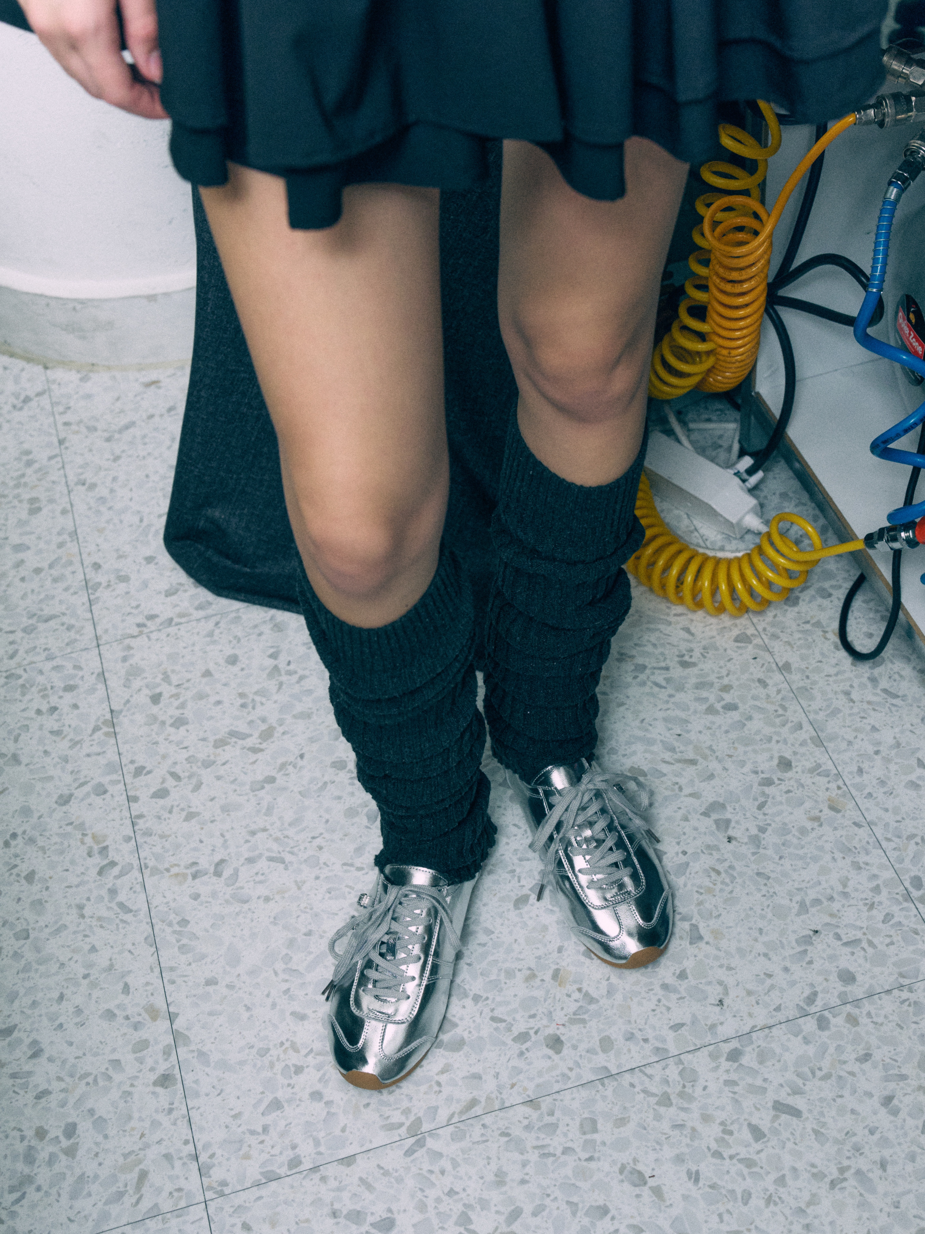 Moodnight Cindy 2 Belted Sneaker Silver 착용 스타일 - 1