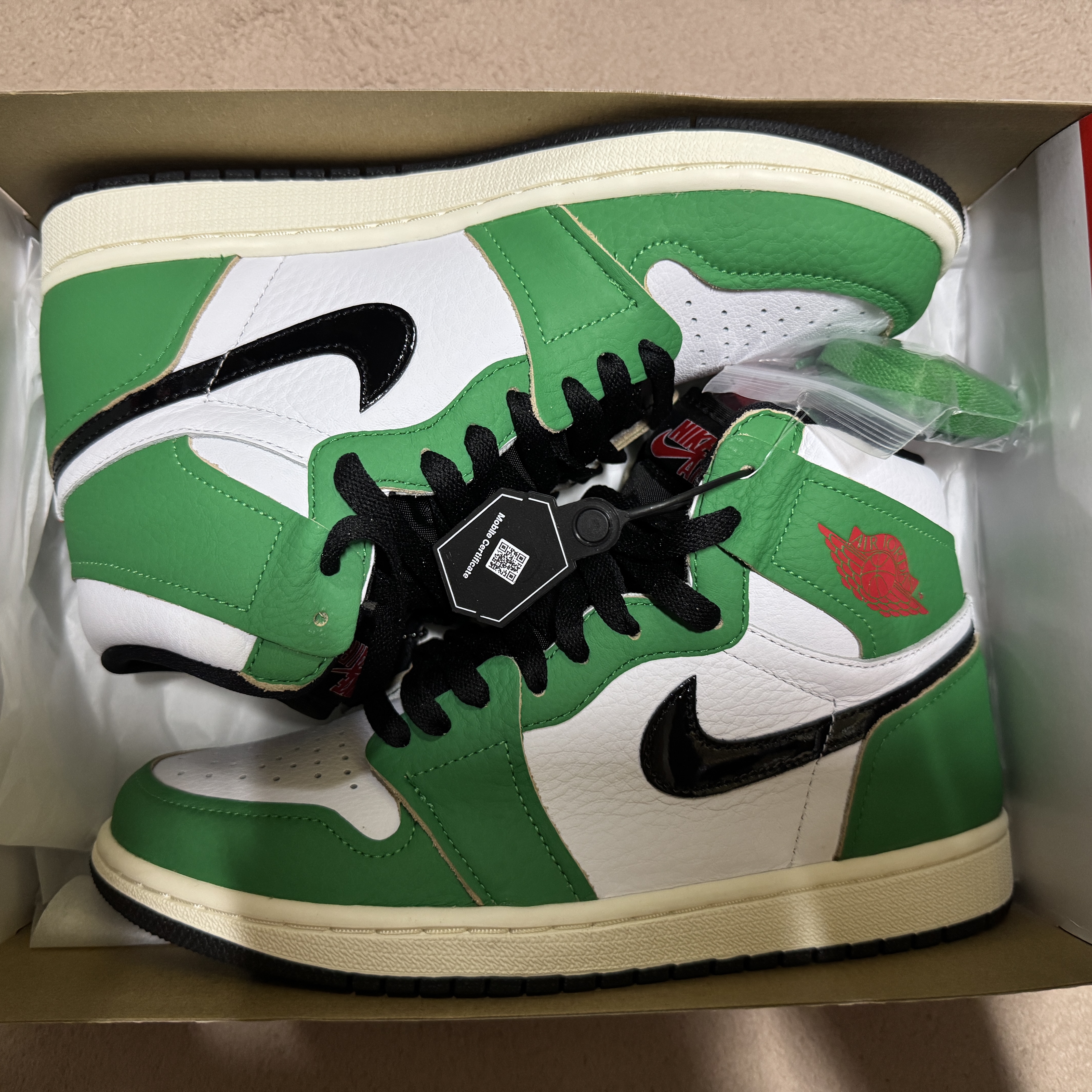 (W) Jordan 1 Retro High OG Lucky Green 착용 스타일