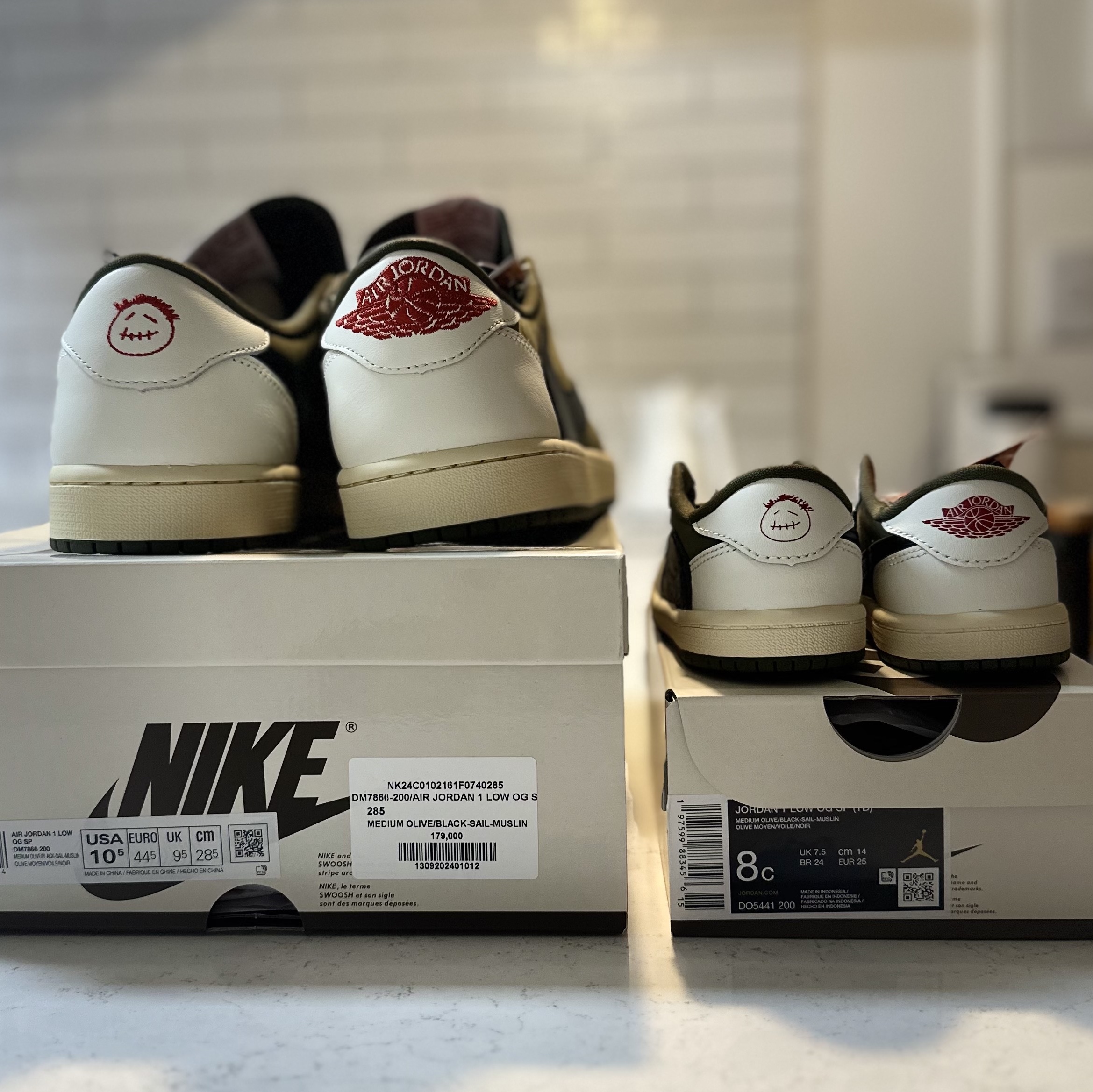 Jordan 1 x Travis Scott Retro Low OG SP Reverse Olive 착용 스타일 - 5