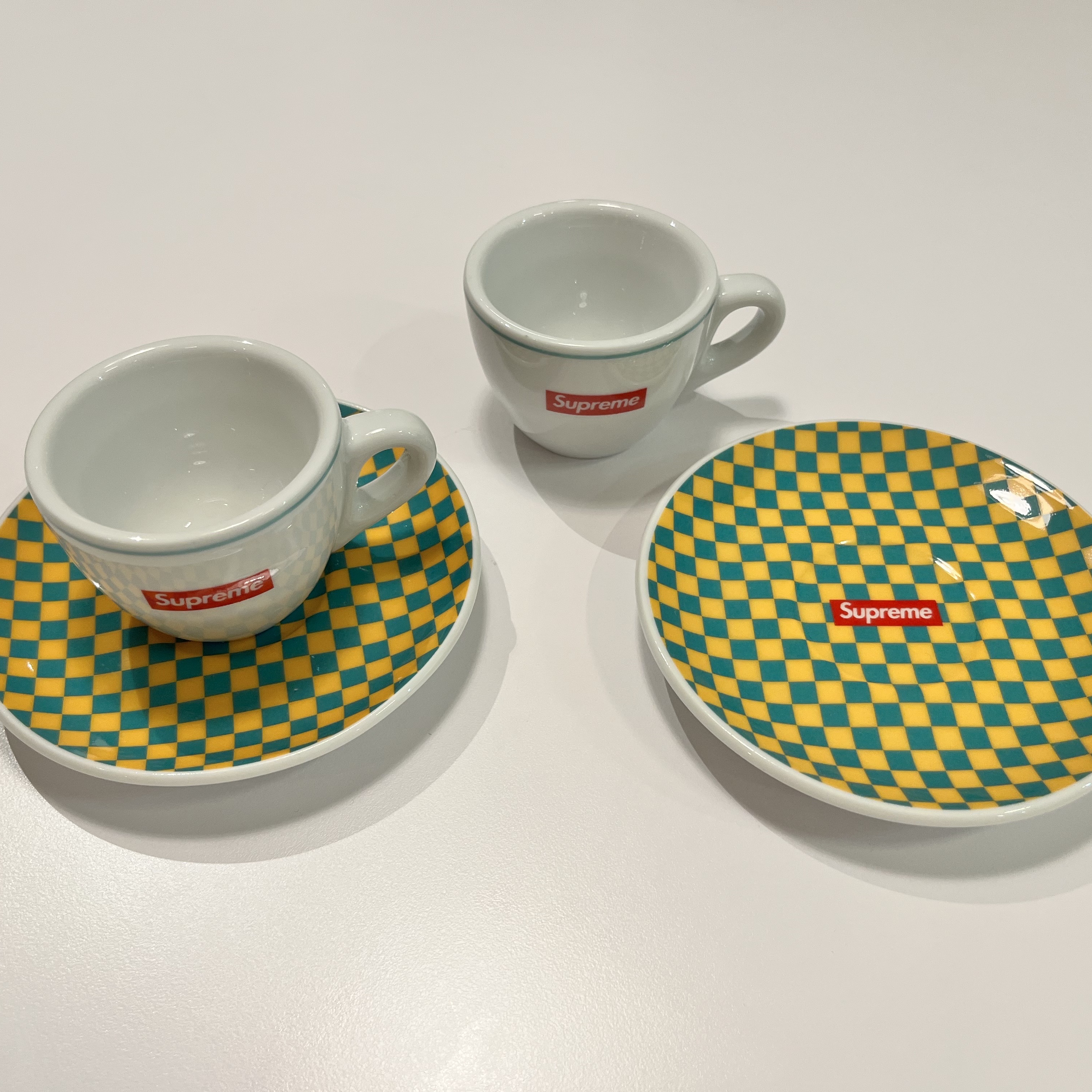 Supreme x IPA Porcellane Aosta Espresso Set Teal (Set of 2) 착용 스타일 - 2