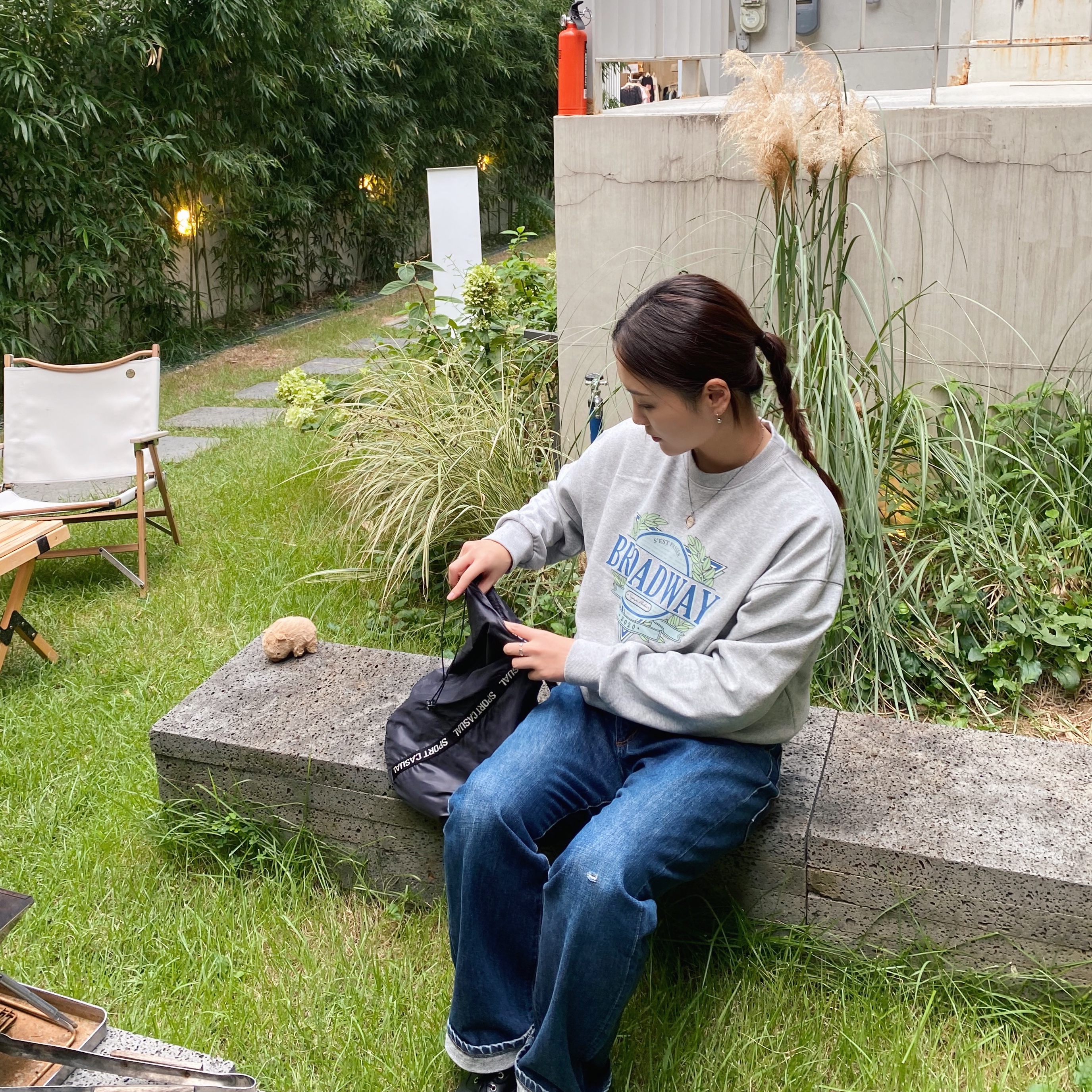 Siyazu SITP5165 Broadway Fleece Sweatshirt Melange gray 착용 스타일 - 2