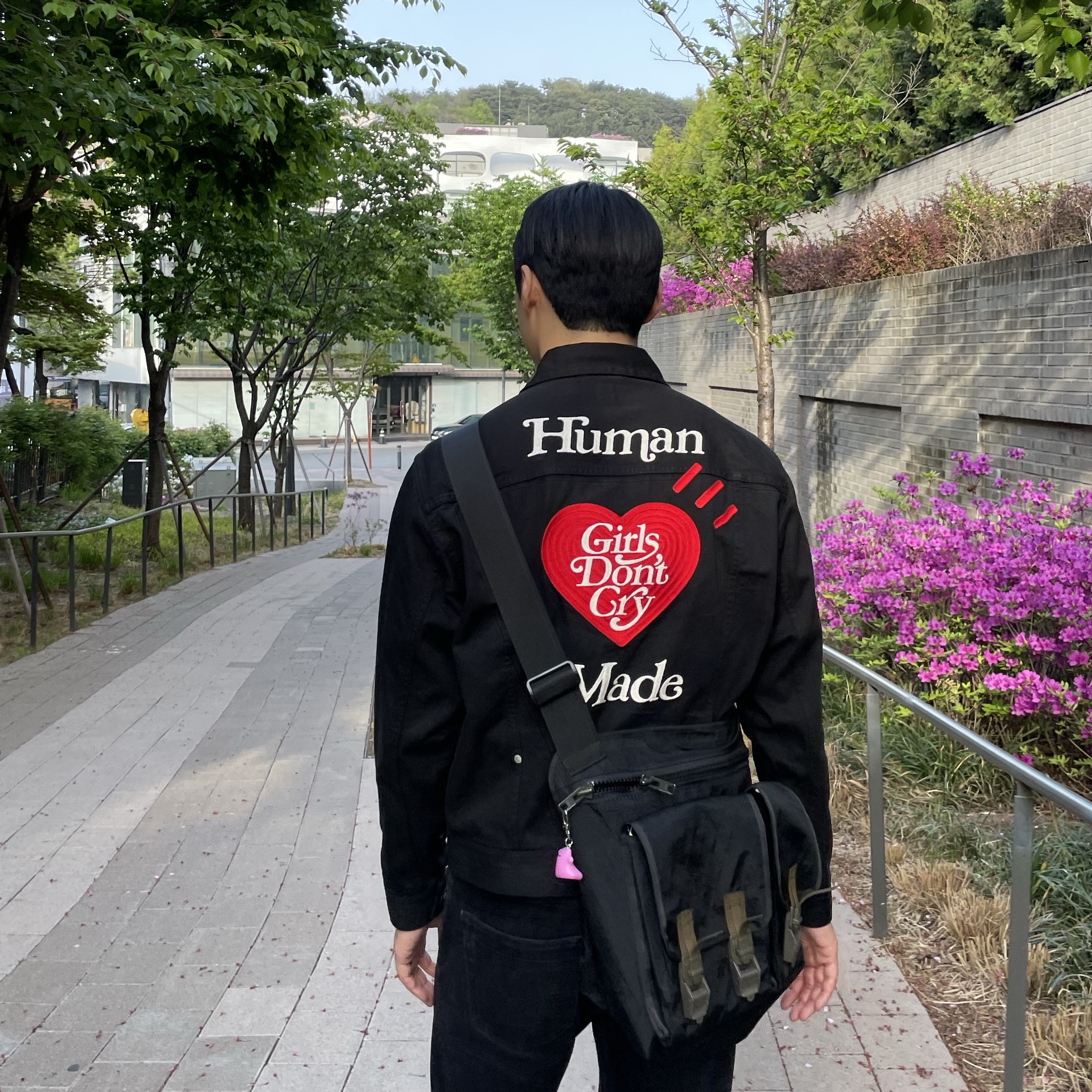 Human Made x Verdy Girls Don't Cry Work Jacket Black 착용 스타일