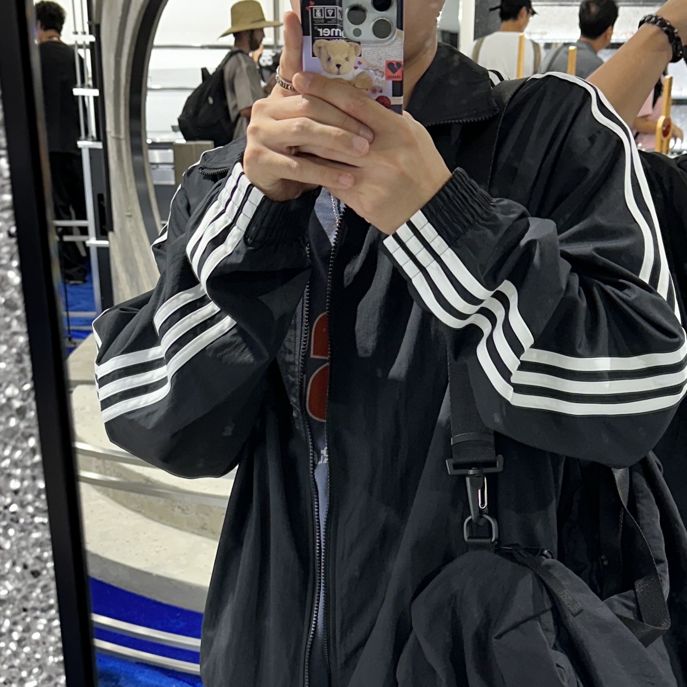 Stussy Burly Threads Pigment Dyed T-Shirt Indigo, Adidas Adicolor Classics Firebird Track Top Black - KR Sizing 착용 스타일 - 2