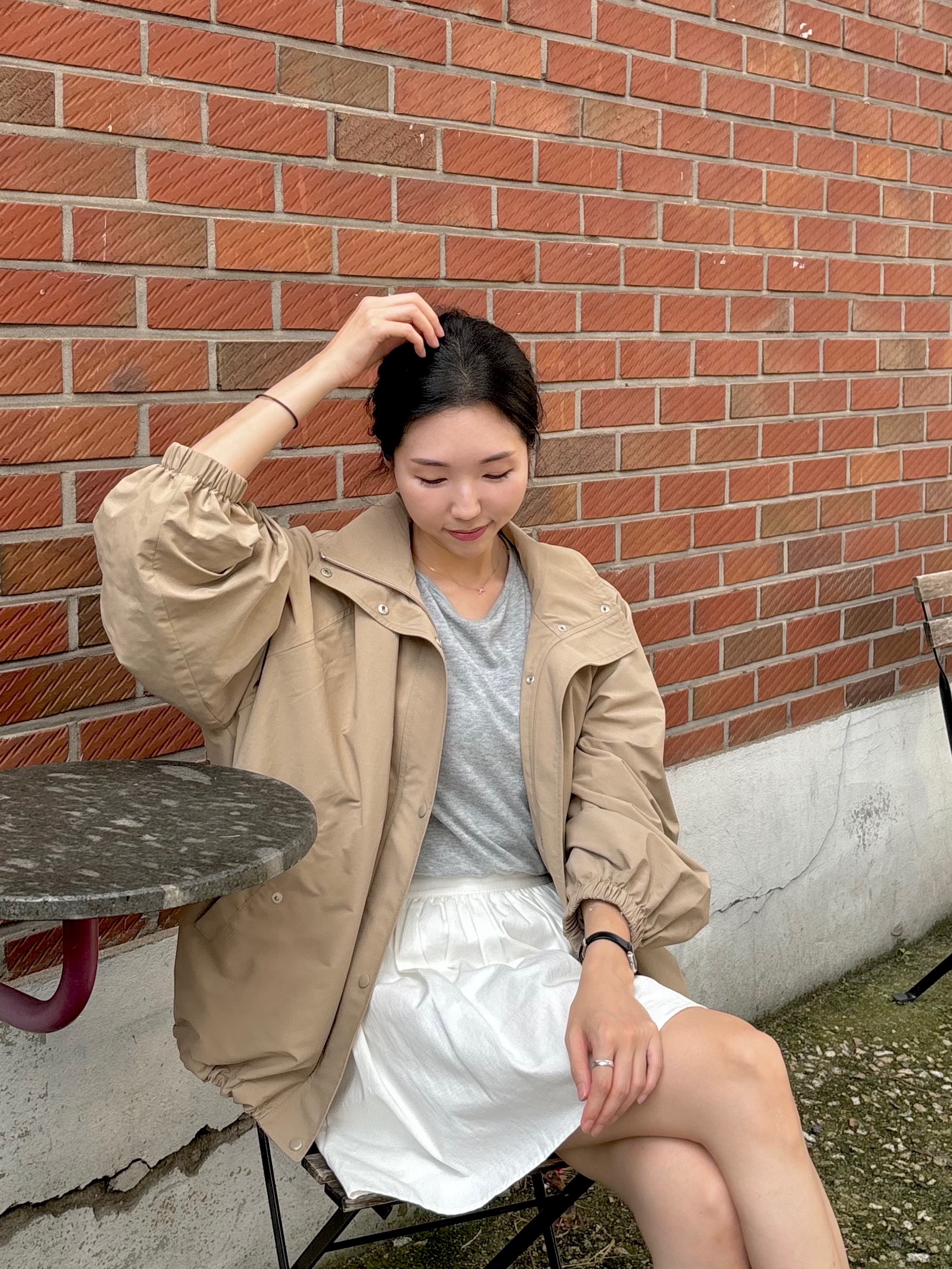 Siyazu SIOT4110 High Neck Windbreaker Beige 착용 스타일 - 1