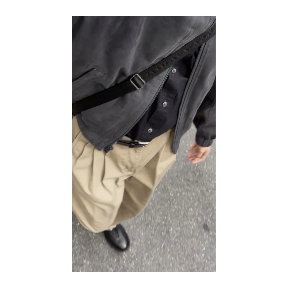 Porter Tanker Shoulder Bag Black 착용 스타일