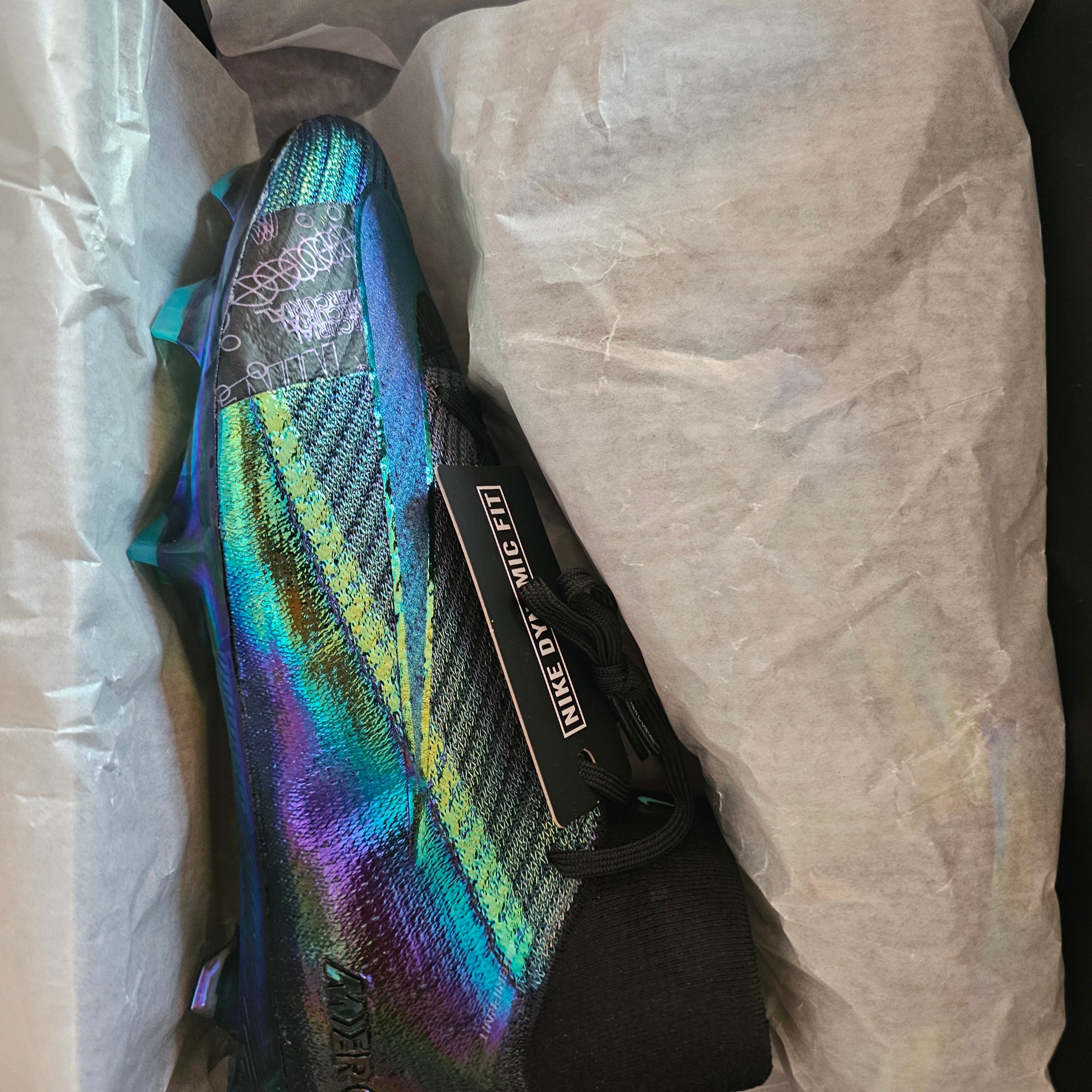Nike Mercurial Superfly 10 Elite FG Iridescent Black 착용 스타일 - 4