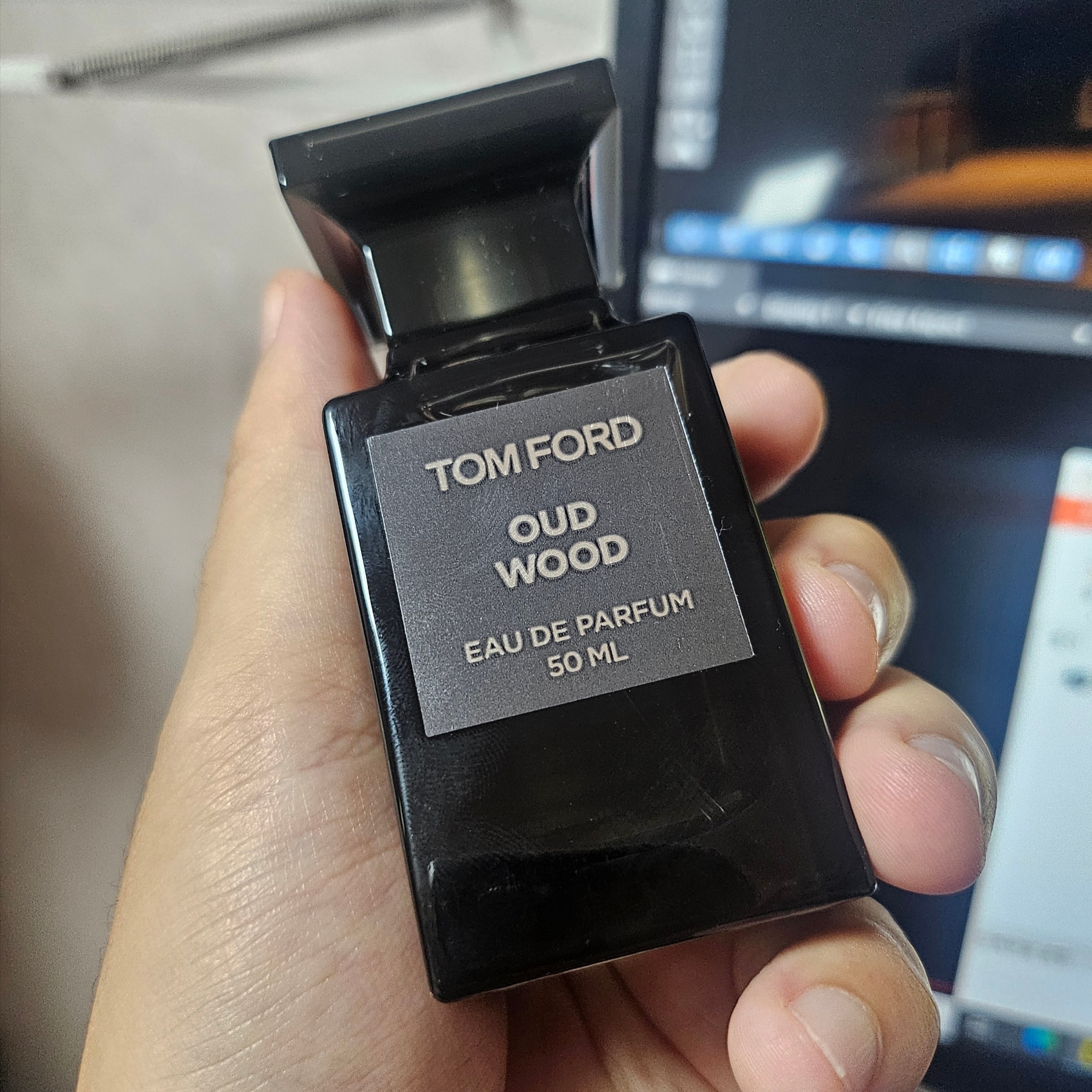 Tom Ford Oud Wood Eau De Parfum 50ml 착용 스타일