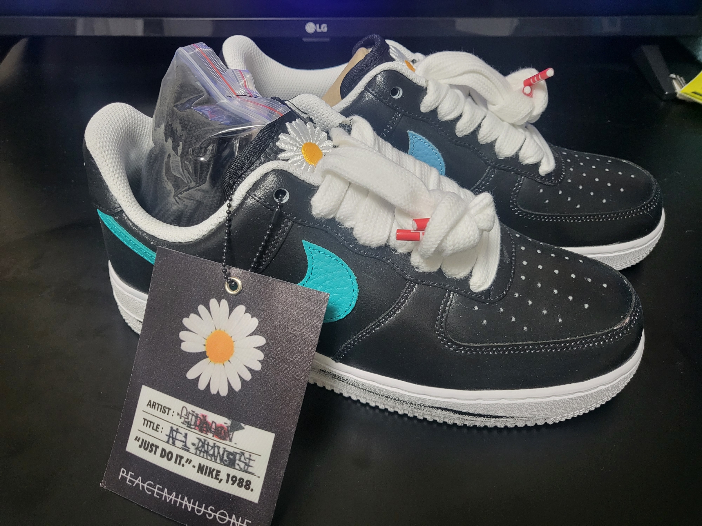 Nike x Peaceminusone Air Force 1 Low Para-Noise 3.0 Black and Multicolor 착용 스타일