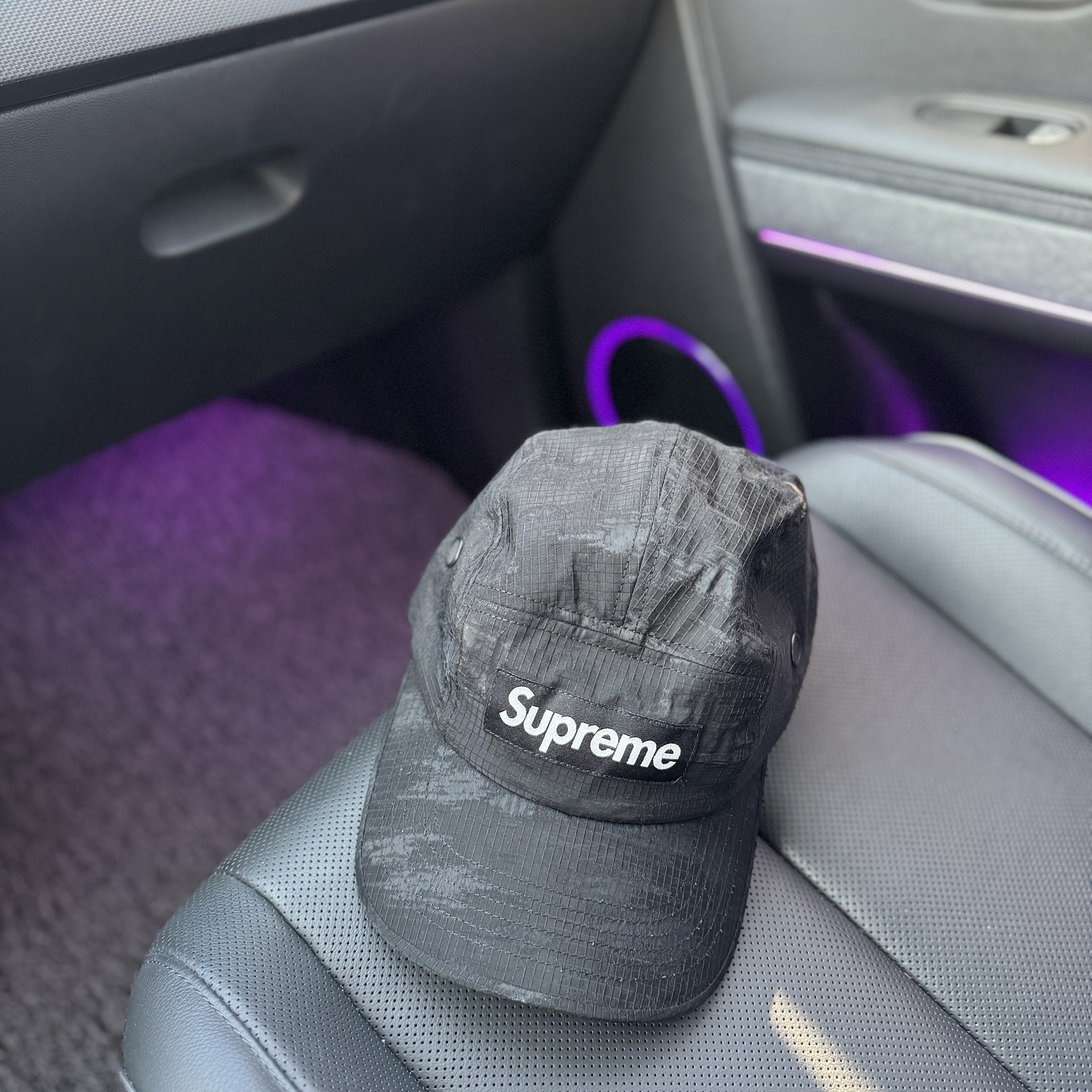Supreme Broken Camo Camp Cap Black - 22SS, IAB Studio Hoodie Light Gray 착용 스타일 - 2