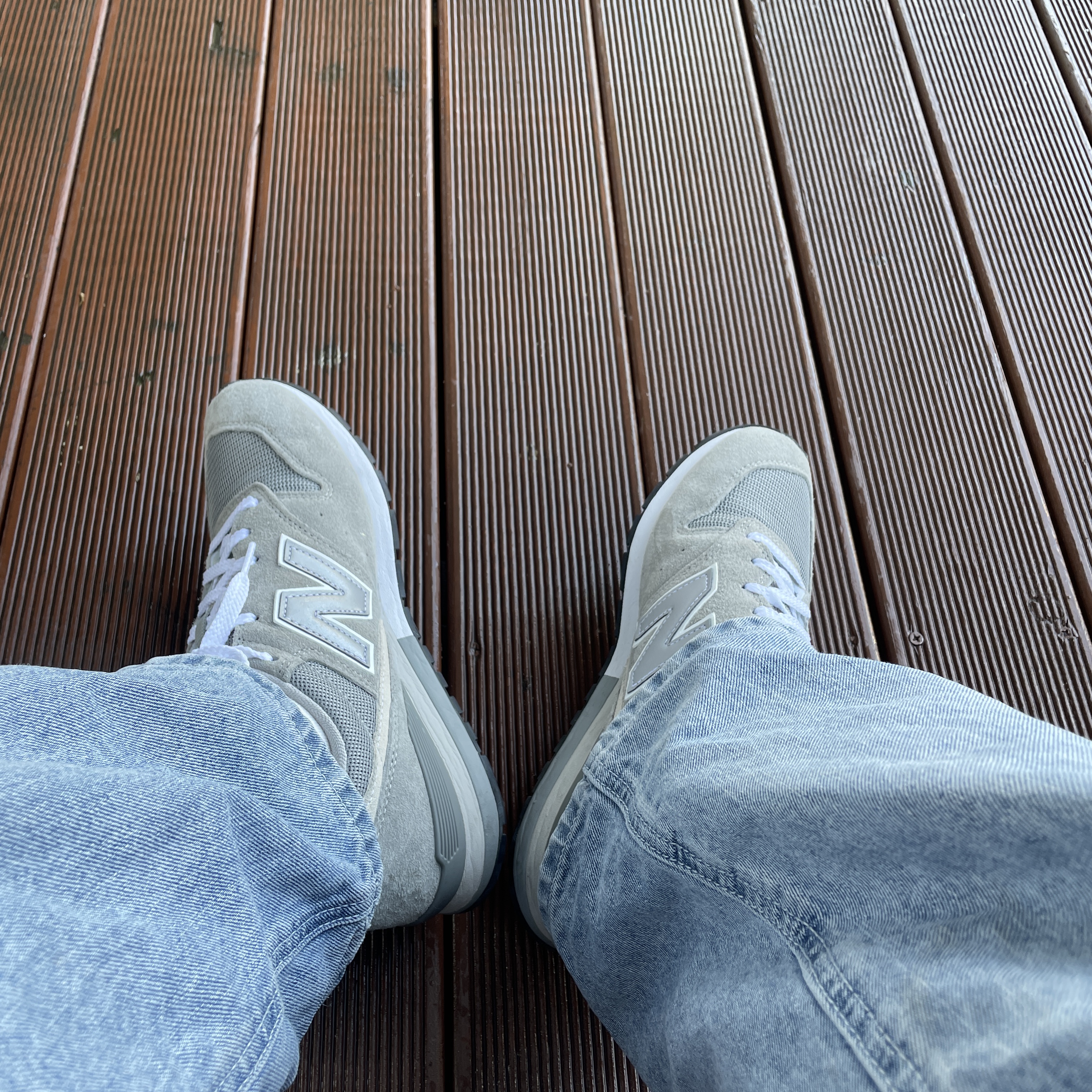 New Balance 996 Grey 착용 스타일