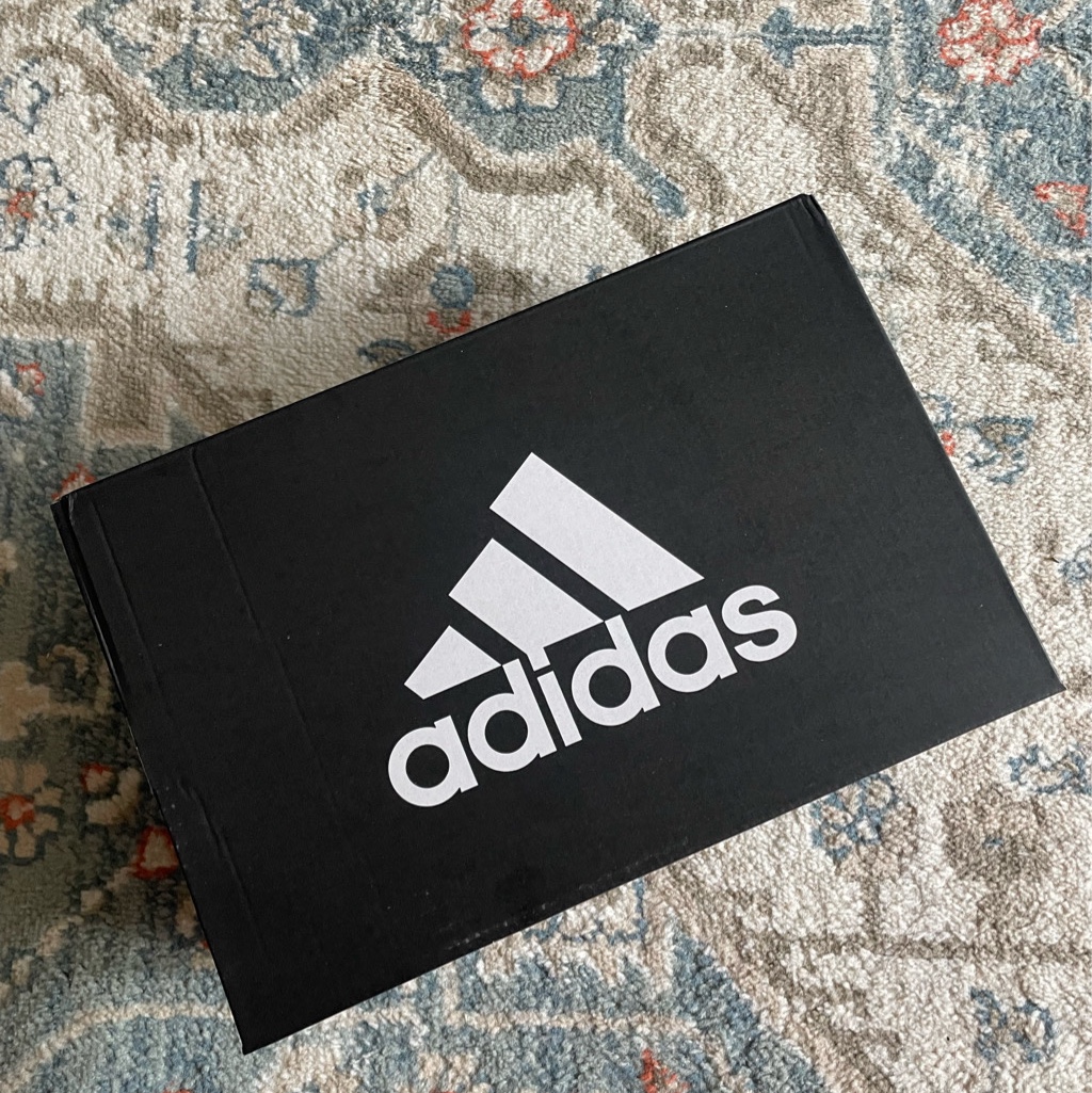 Adidas Adizero Aruku Cloud White Pure Ruby 착용 스타일 - 5