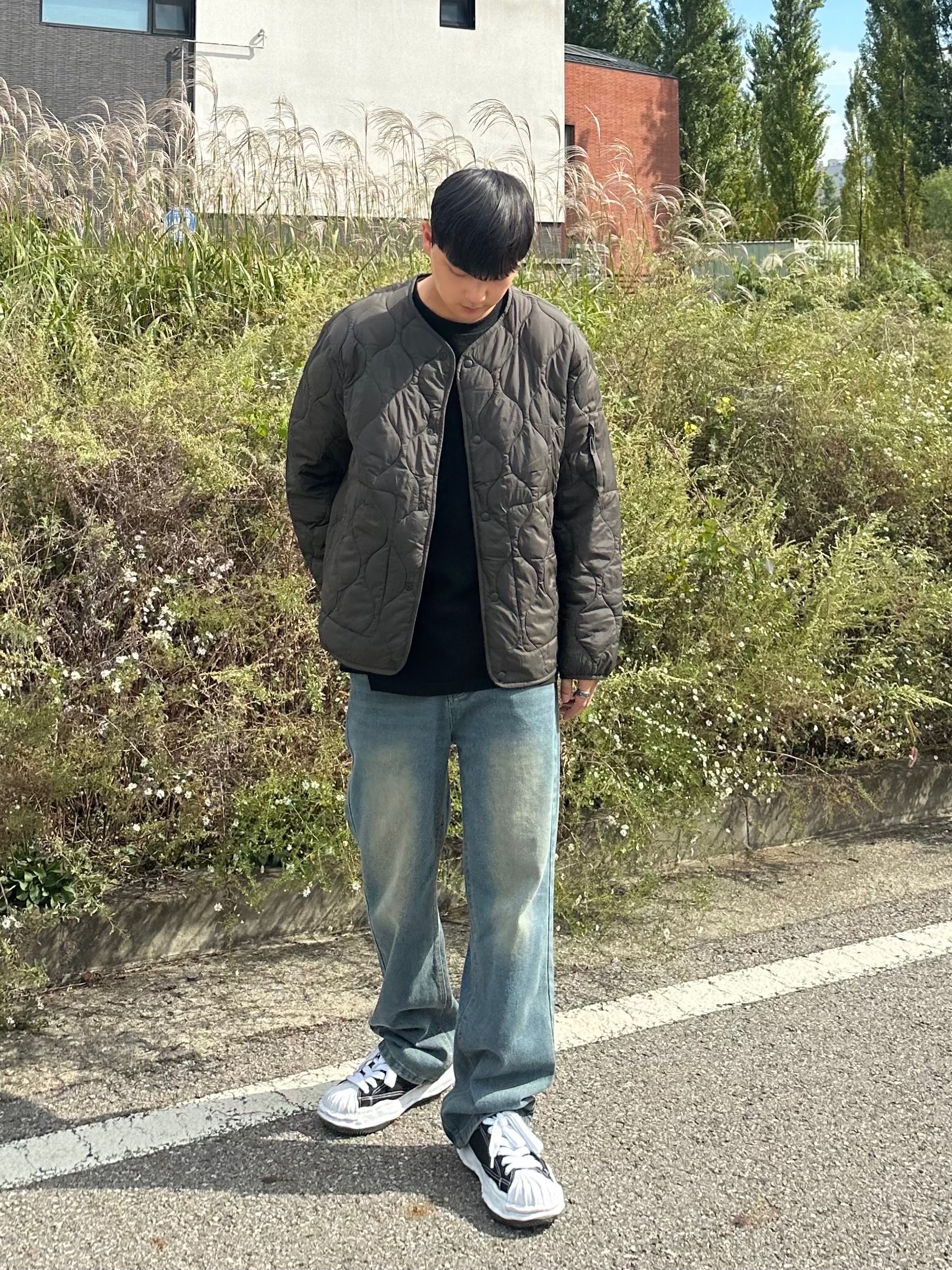 Maison Mihara Yasuhiro Peterson OG Sole Canvas Low Sneakers Black 착용 스타일 - 3