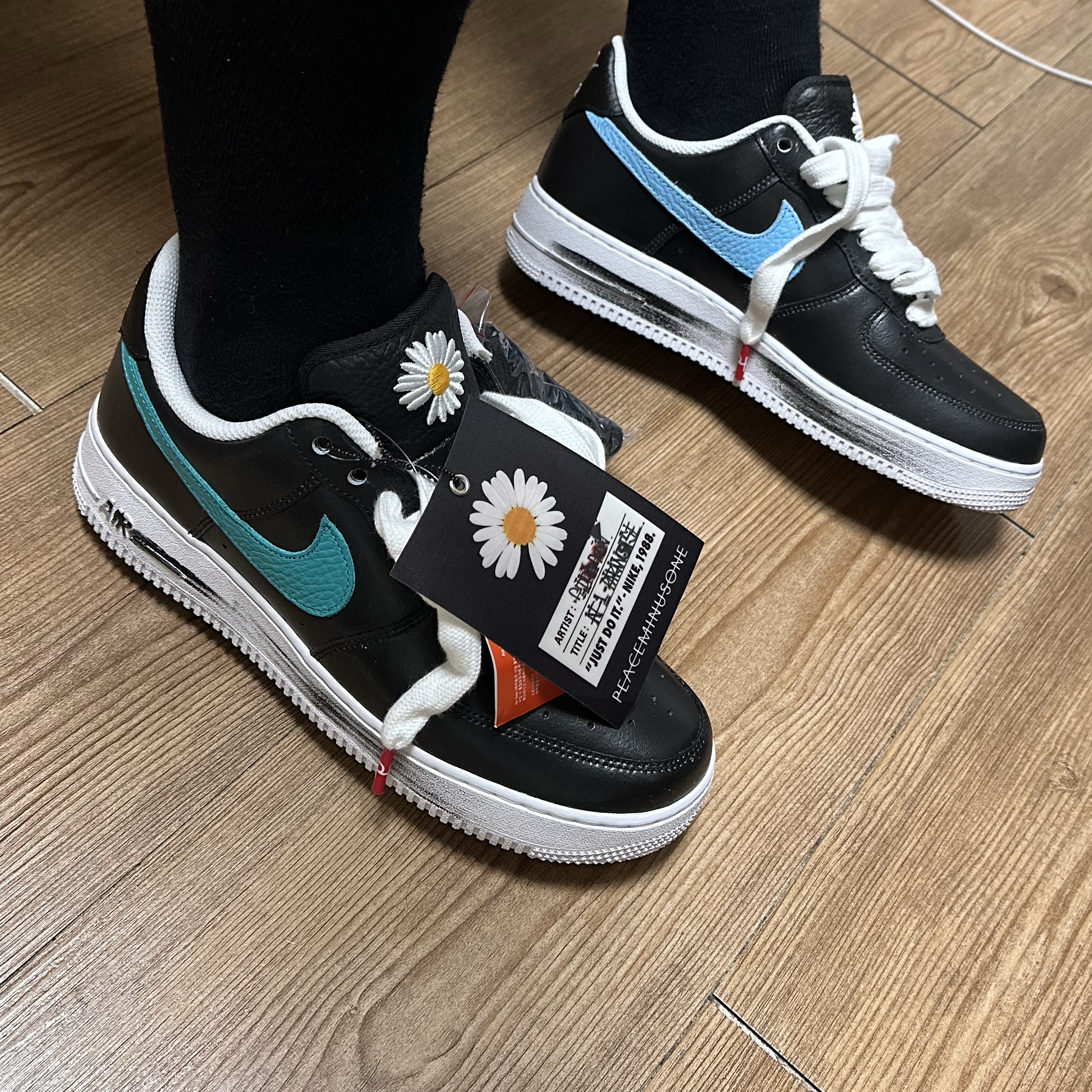 Nike x Peaceminusone Air Force 1 Low Para-Noise 3.0 Black and Multicolor 착용 스타일