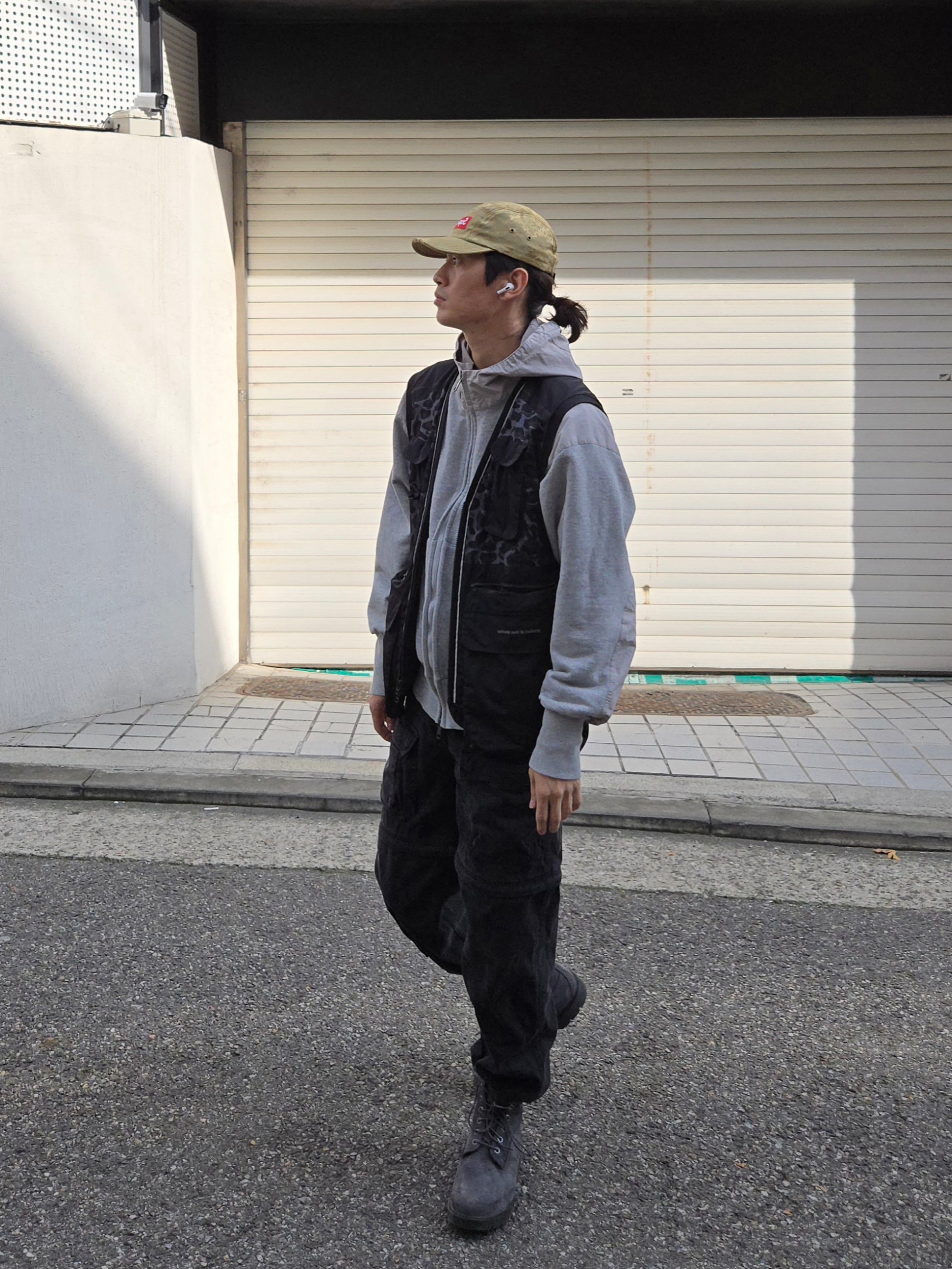 Supreme Satin Digi Camo Camp Cap Olive - 20SS, Timberland Classic 6 Inch Waterproof Boot Dark Grey Nubuck - Wide 착용 스타일