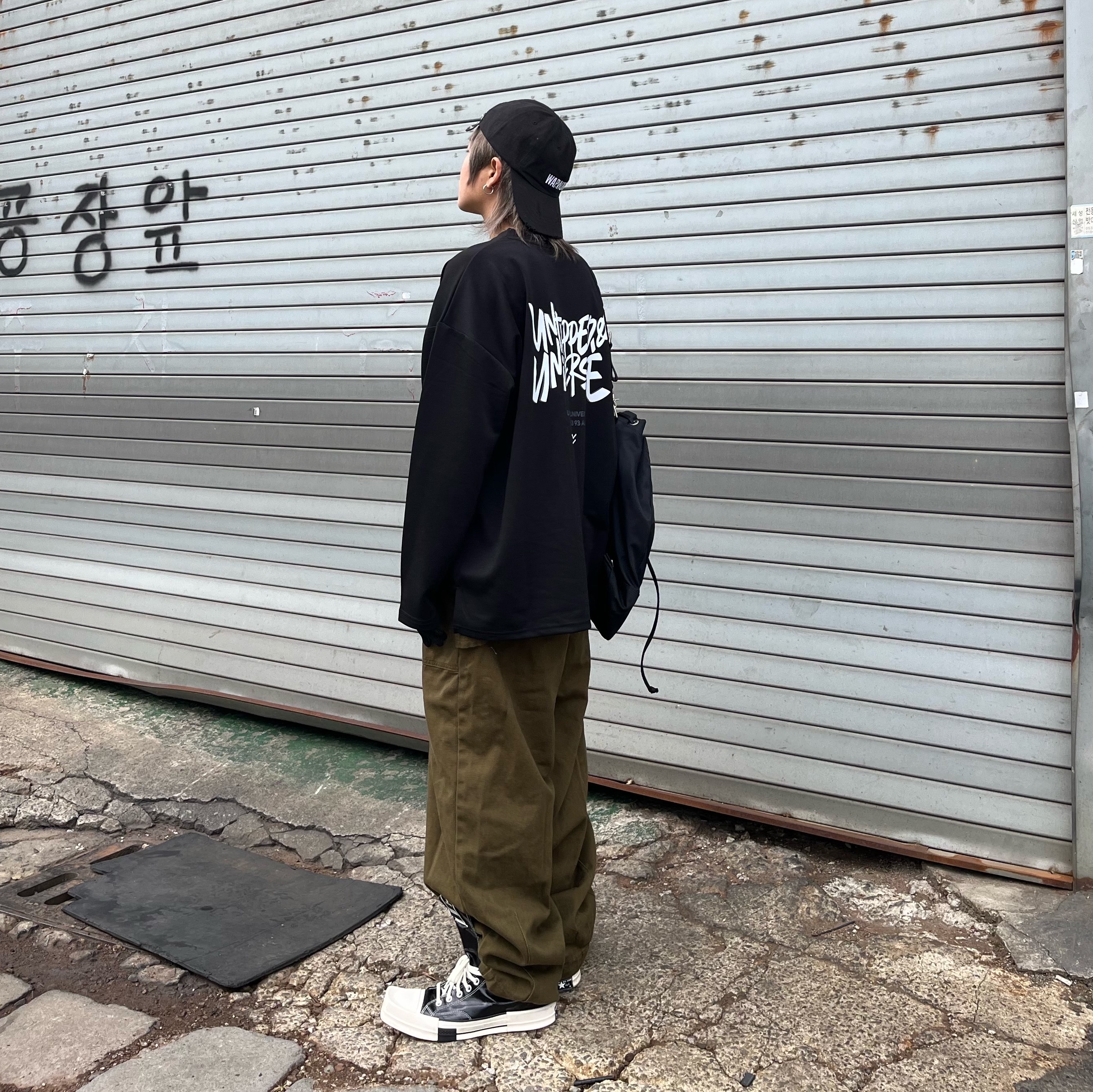 Converse x Drkshdw Turbodrk Chuck 70 Hi Black Lacquered Denim, Nike Therma-Fit Academy Football Gloves Black 착용 스타일 - 2
