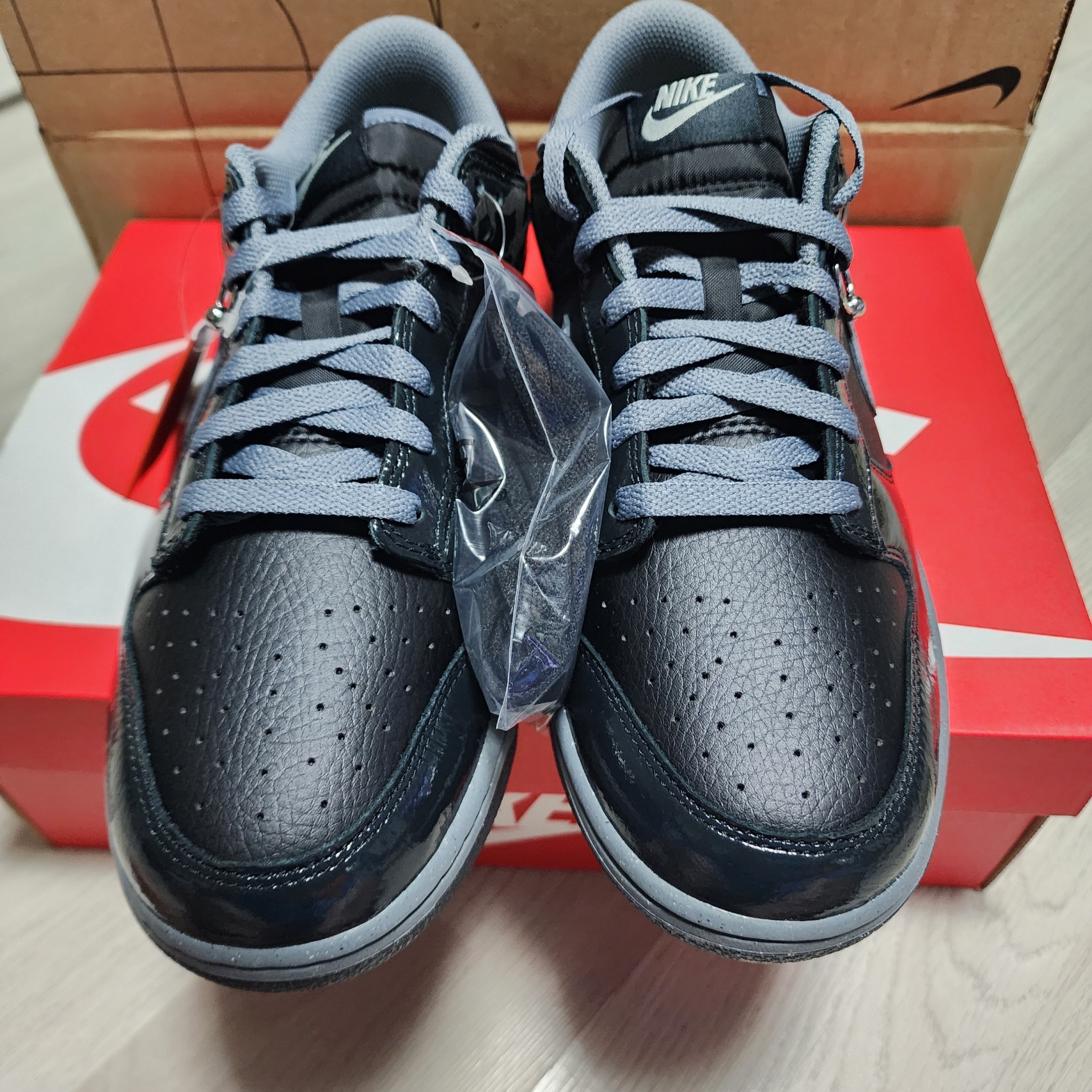 Nike Dunk Low Berlin Black and Off Noir 착용 스타일 - 2