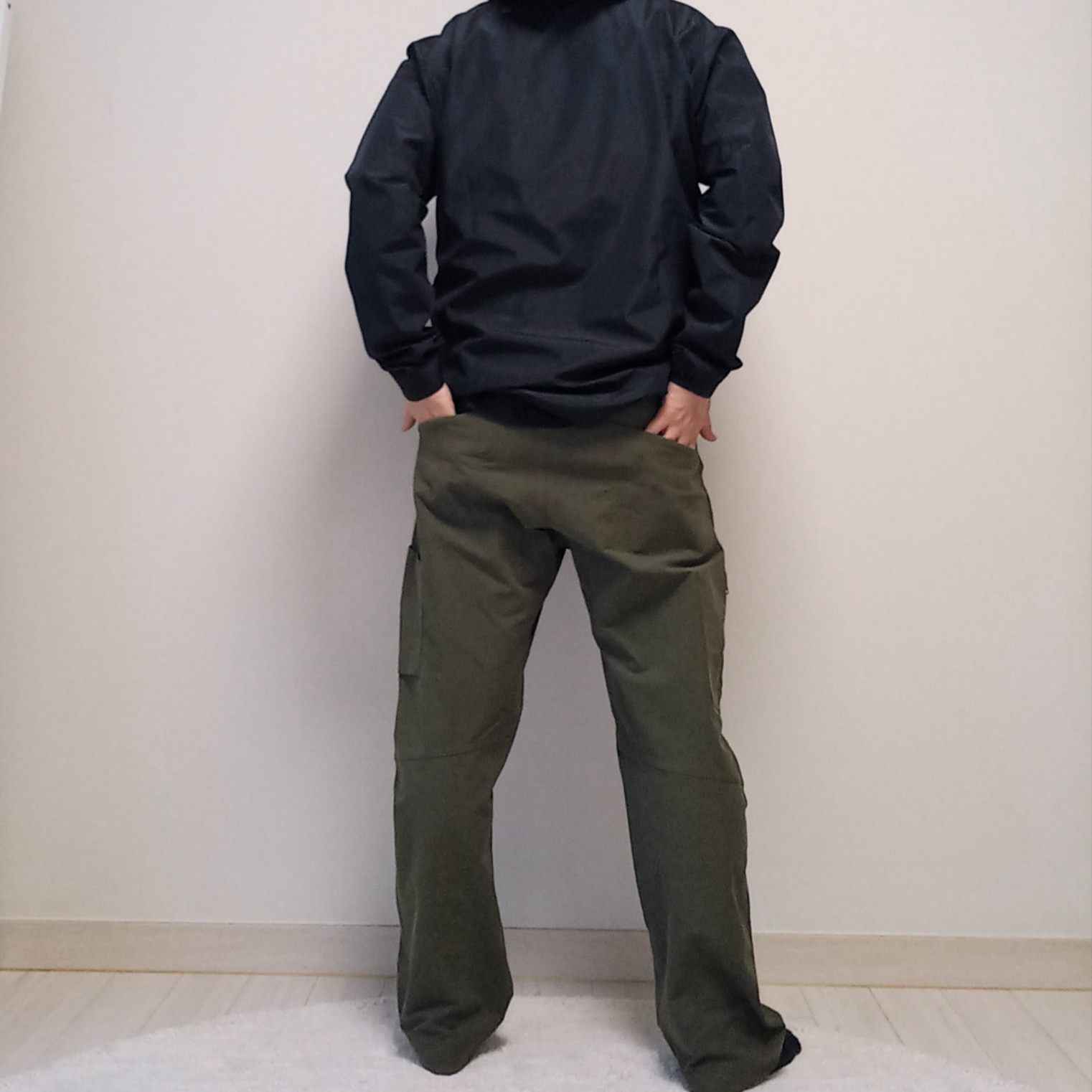 Arc'teryx Cronin Cotton Pants Tatsu, Arc'teryx Solano Hoody Black 착용 스타일 - 5