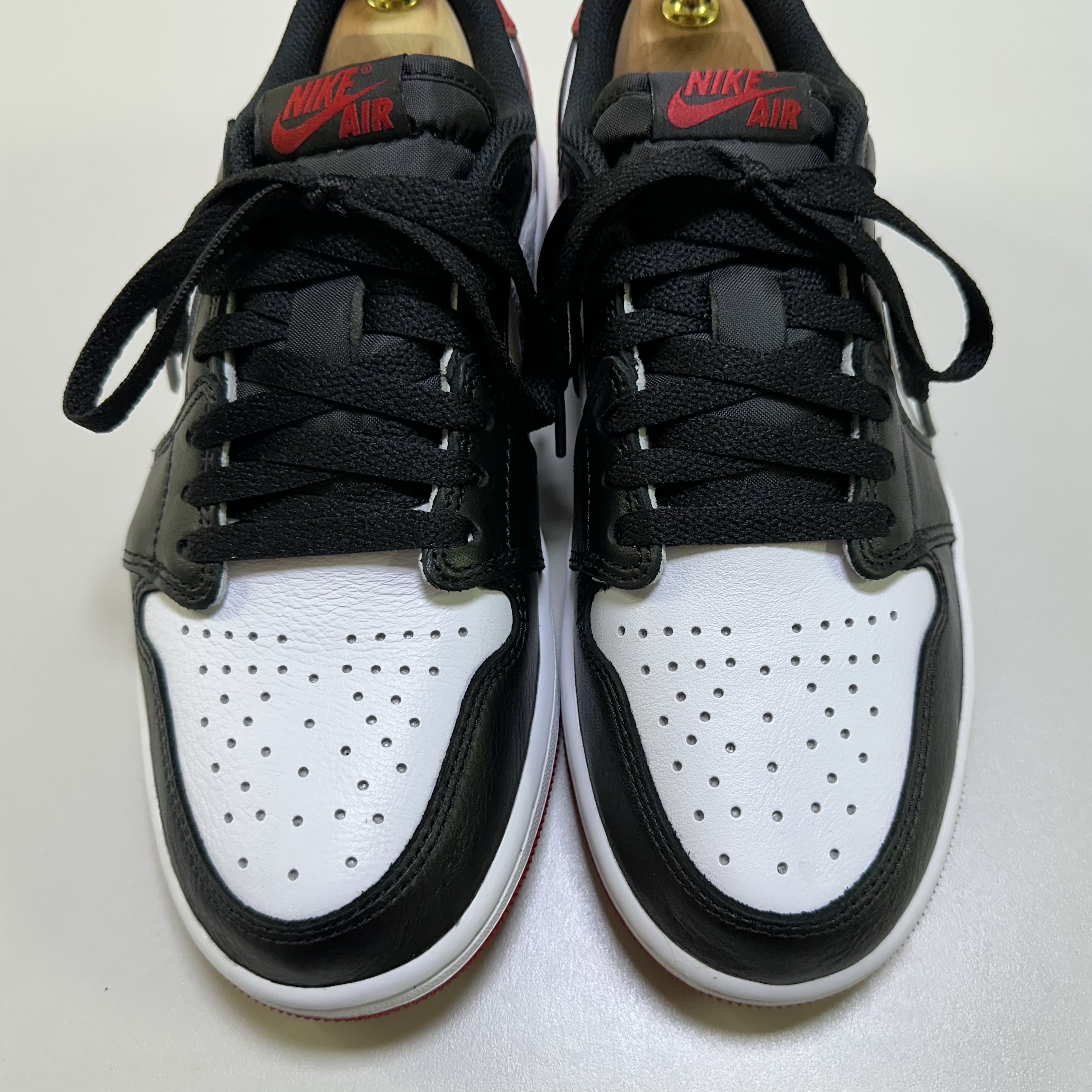 Jordan 1 Retro Low OG Black Toe 착용 스타일 - 5