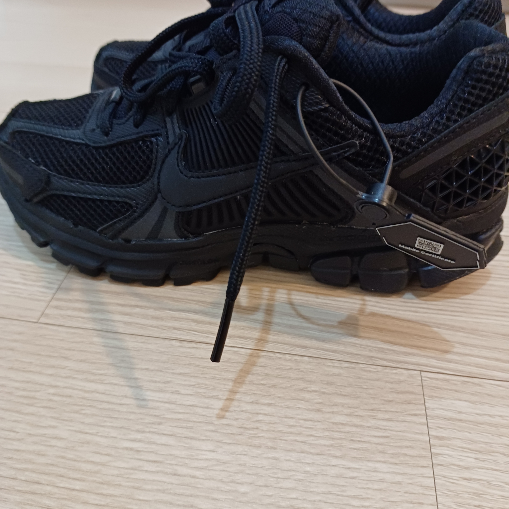 Nike Zoom Vomero 5 SP Black 착용 스타일