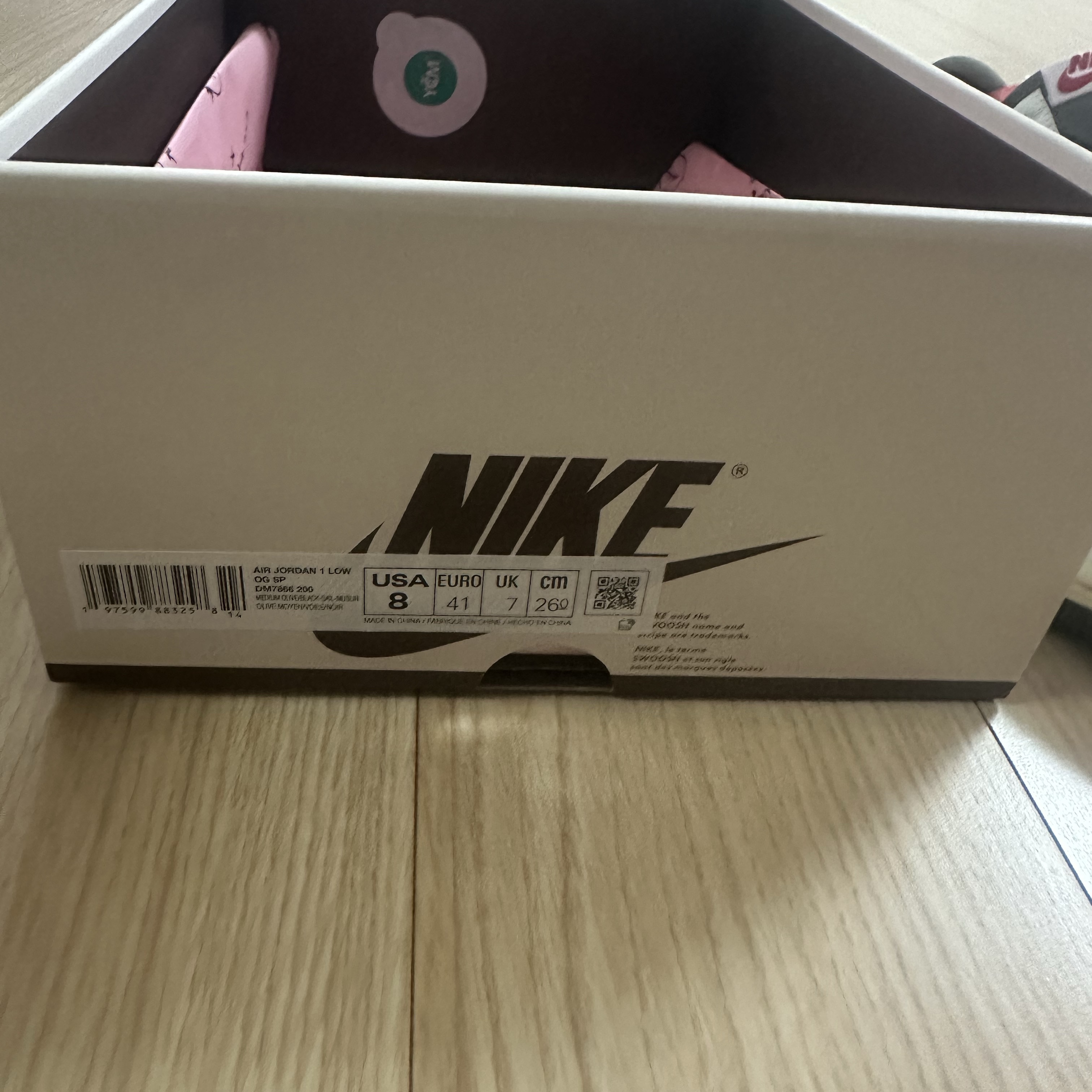 Jordan 1 x Travis Scott Retro Low OG SP Reverse Olive 착용 스타일 - 7