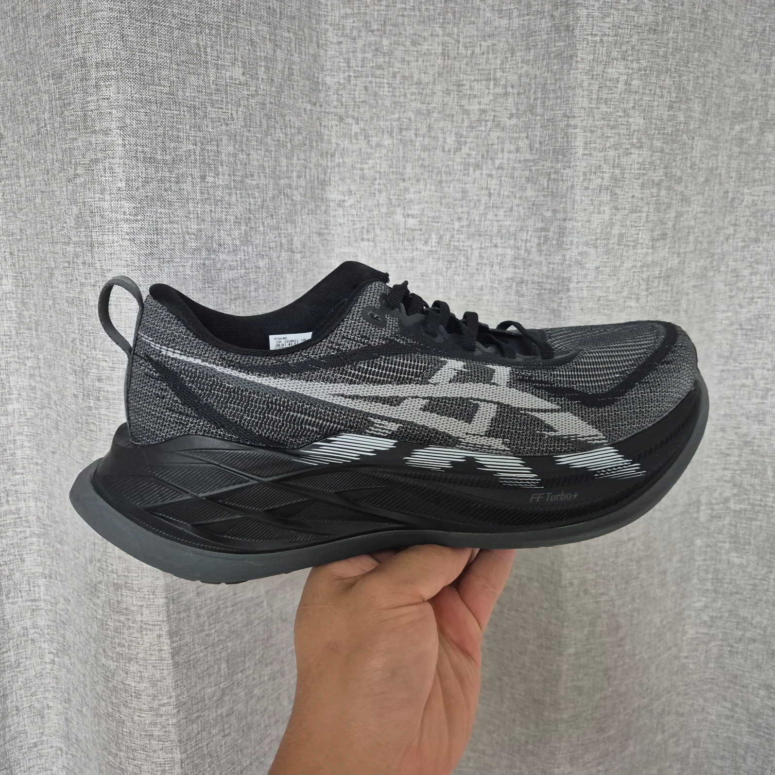 Asics Superblast 2 Black White 착용 스타일