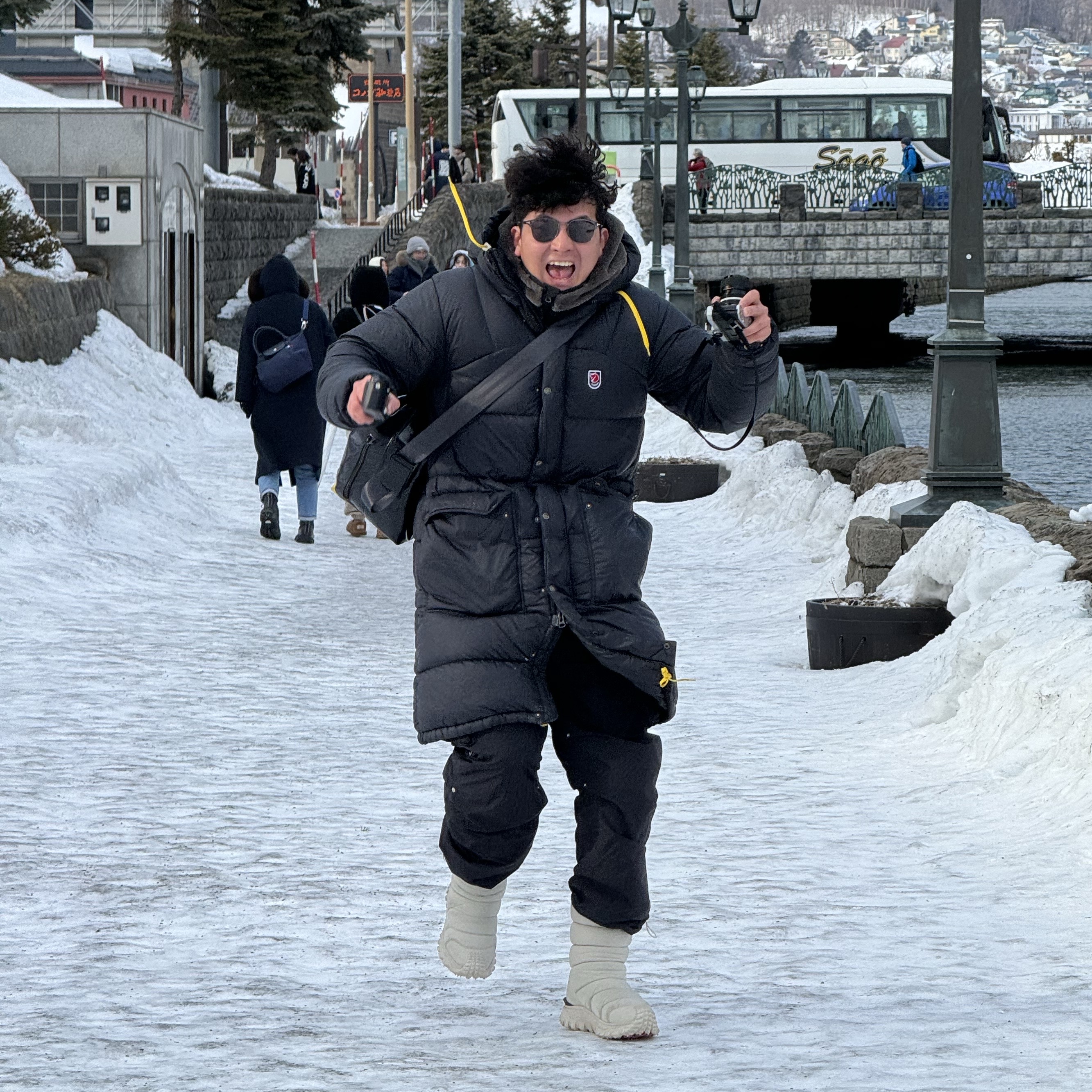 Moncler x END. Trailgrip Apres High Snow Boots Beige - 22FW 착용 스타일 - 1