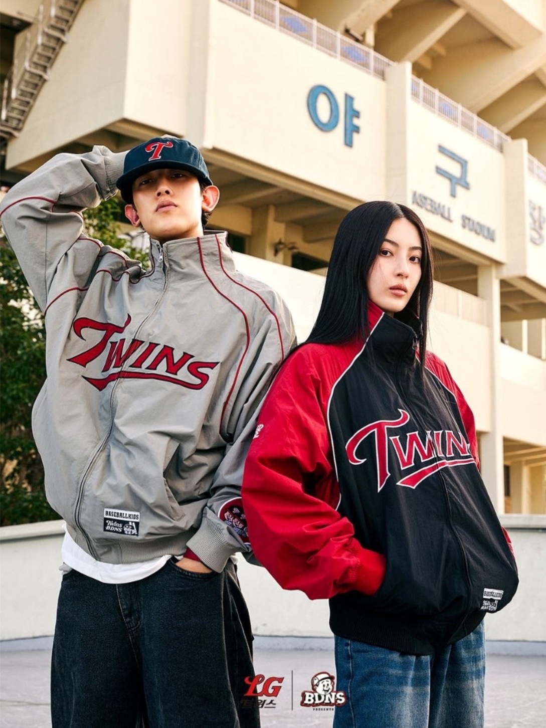 BDNS x LG TWINS Dugout Jacket Grey 착용 스타일