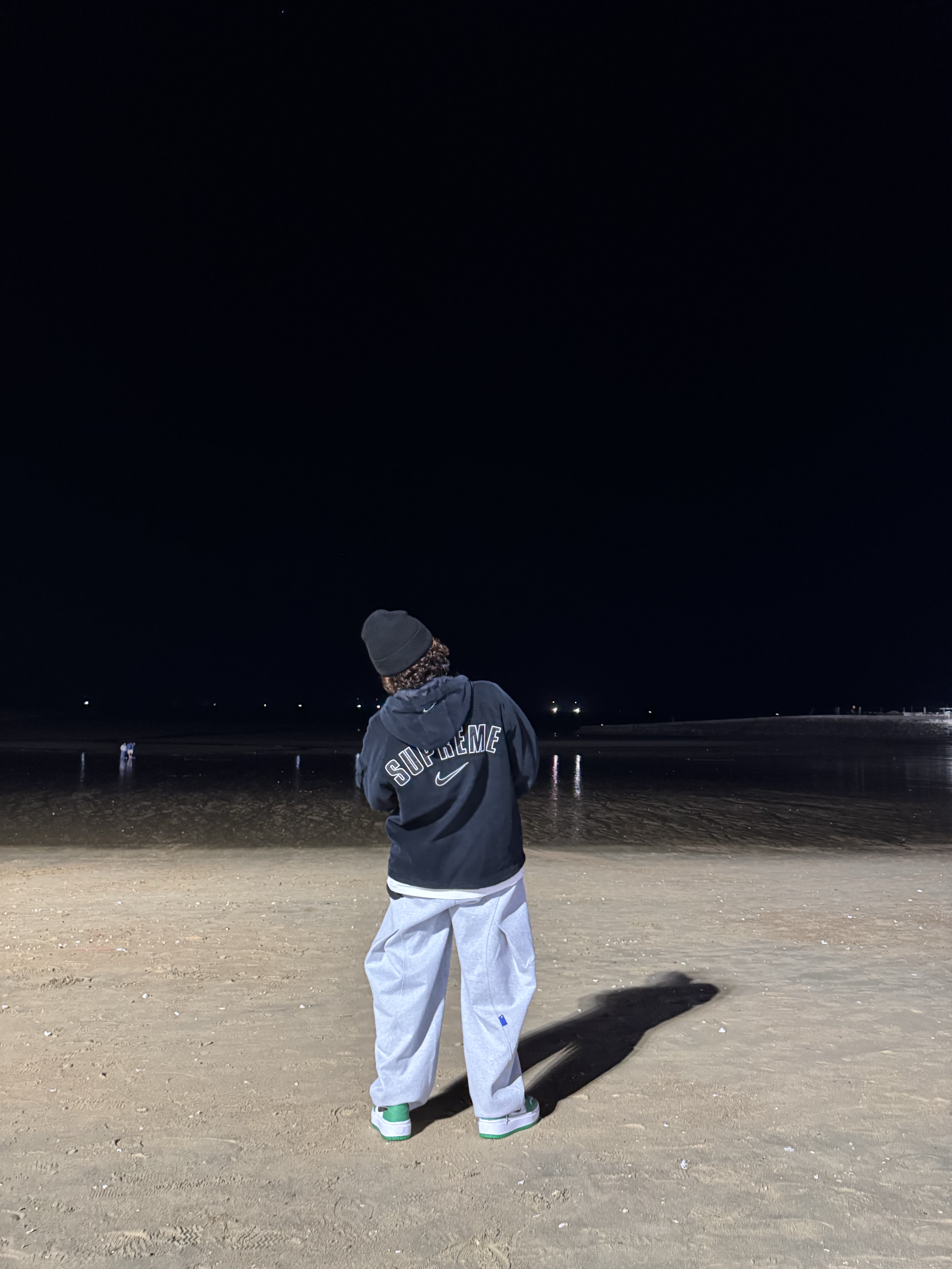 Stussy x Mountain Hardwear T-Shirt Stealth Grey, Carhartt WIP x IAB Studio Canvas 6-Panel Cap Hamilton Brown 착용 스타일 - 6